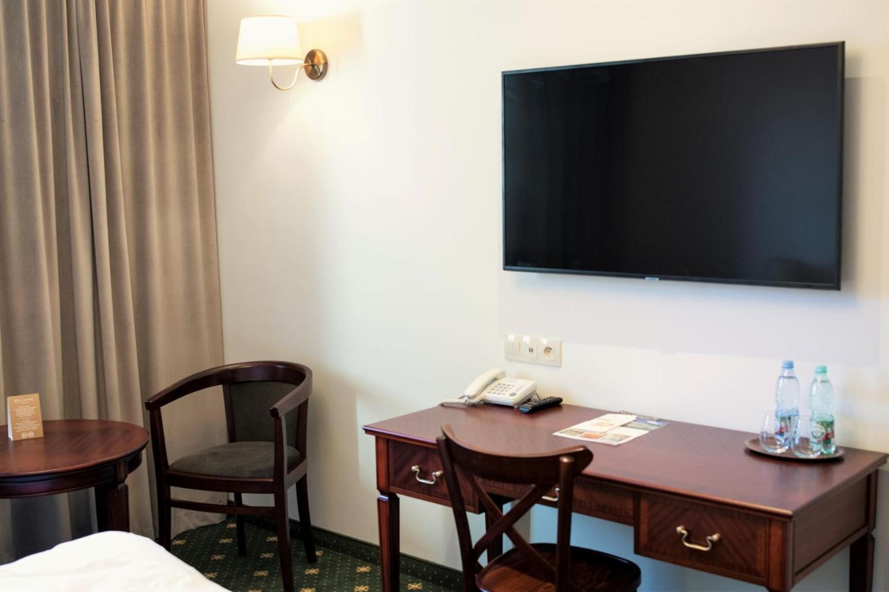 Deluxe Double or Twin Room - Photo 2