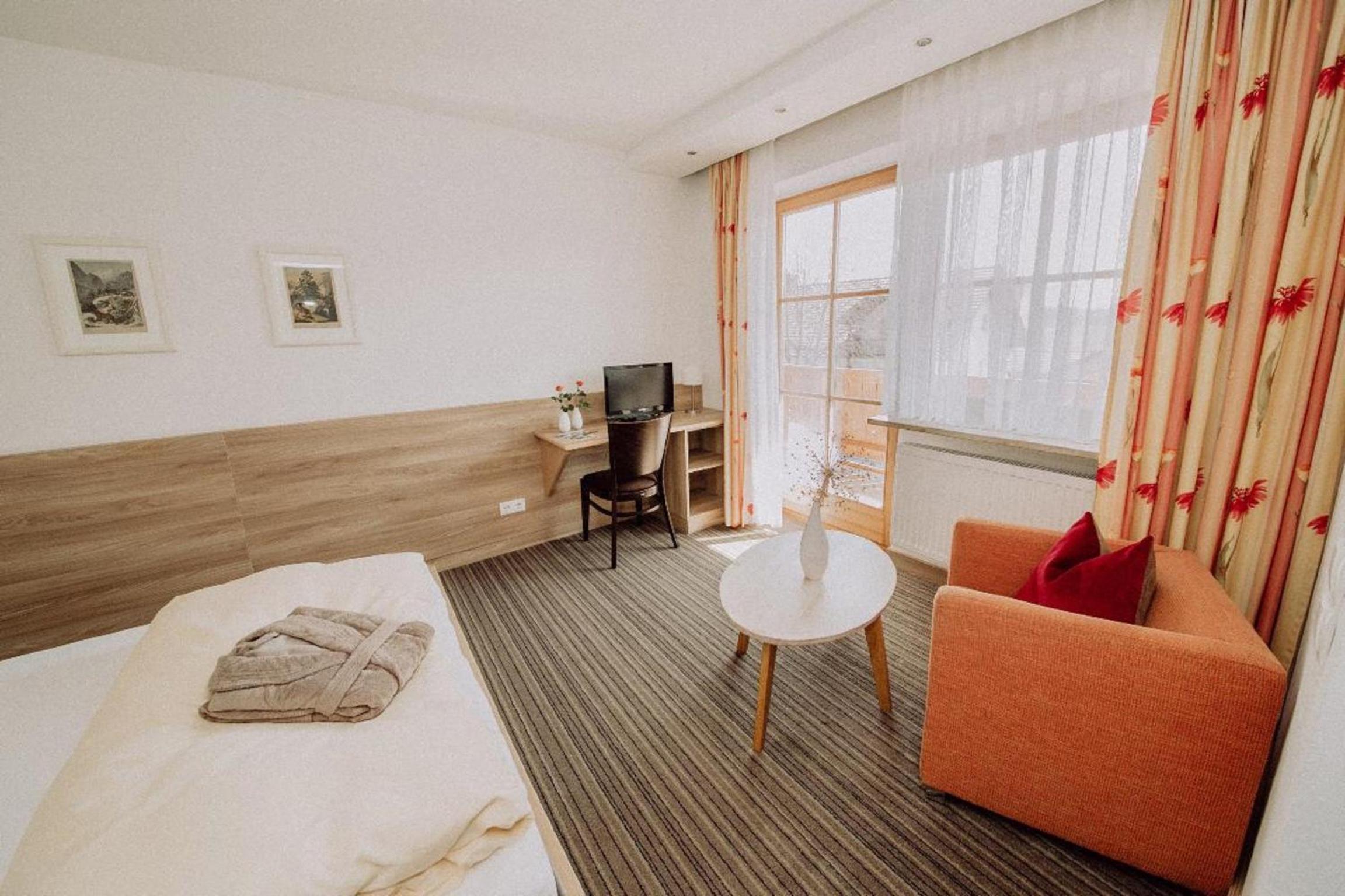 Single Room photo 2