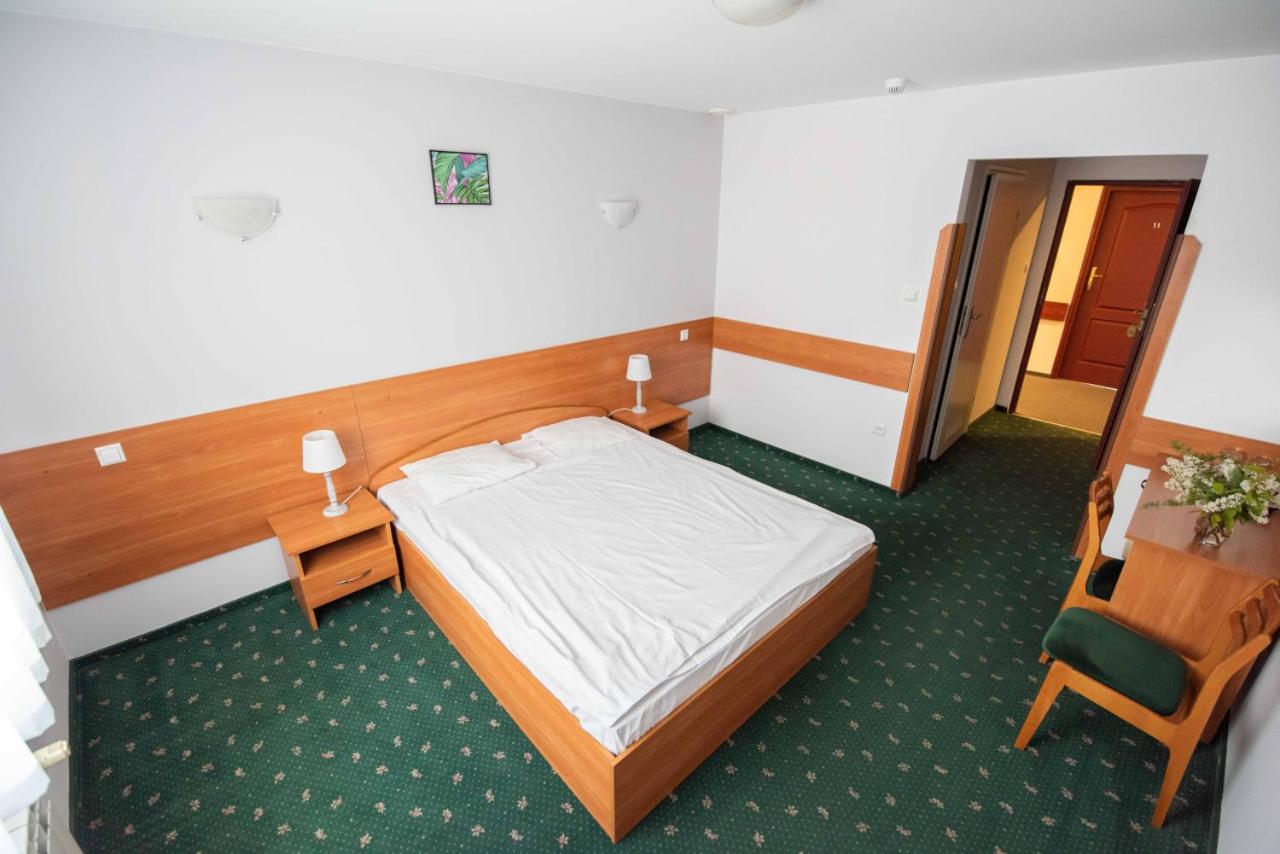 Double or Twin Room photo 3