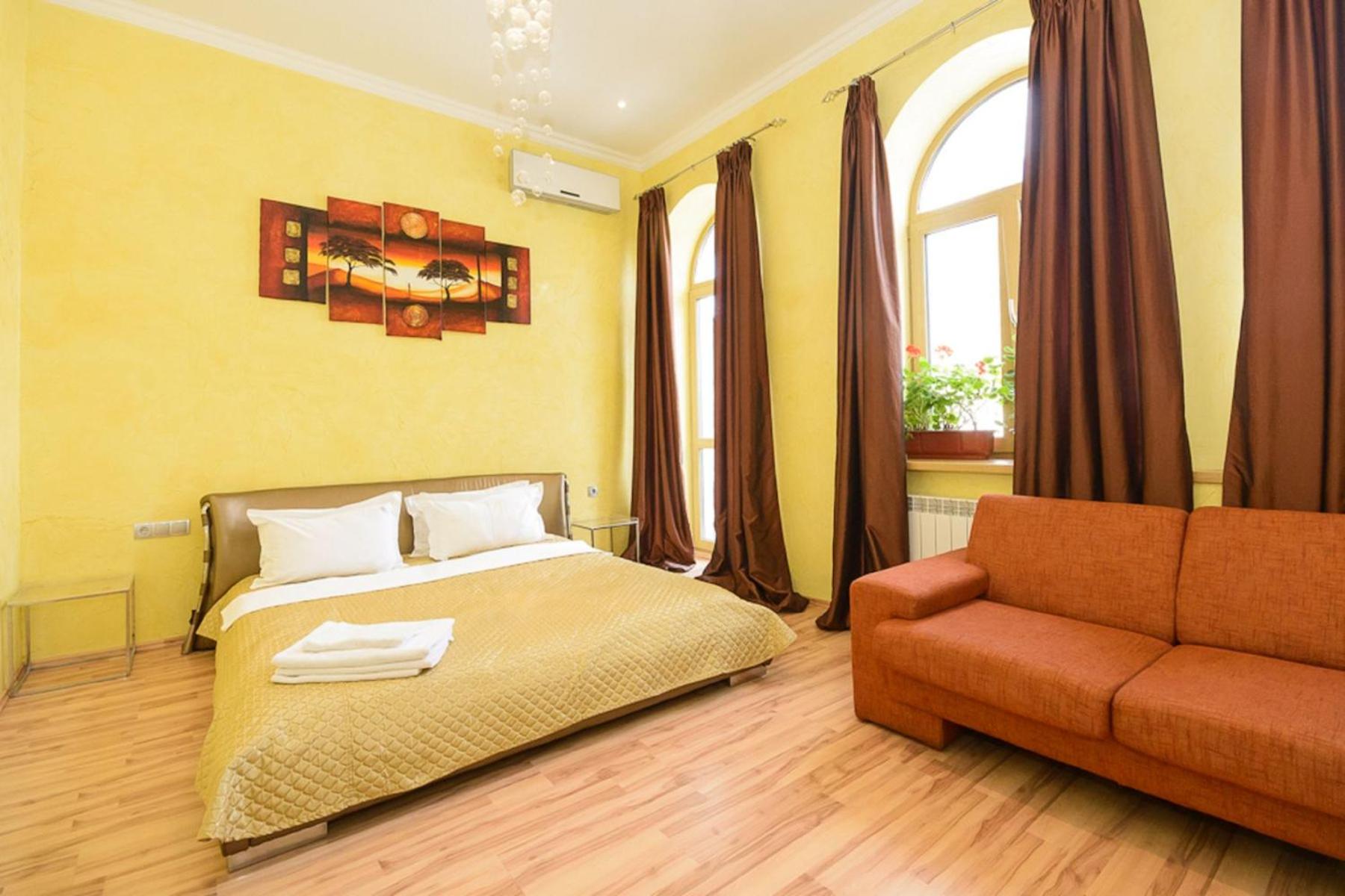 Studio Apartment