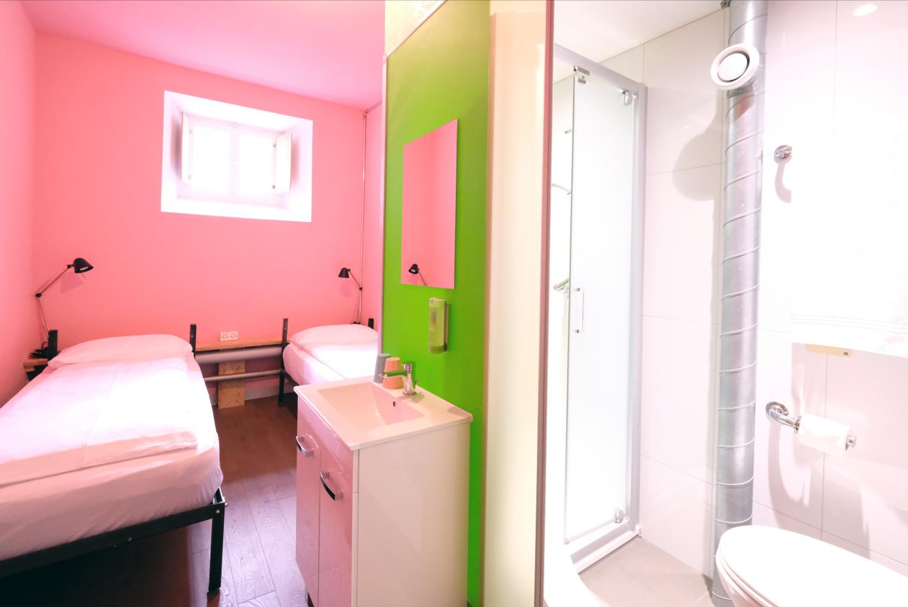 Standard Double or Twin Room - Photo 3