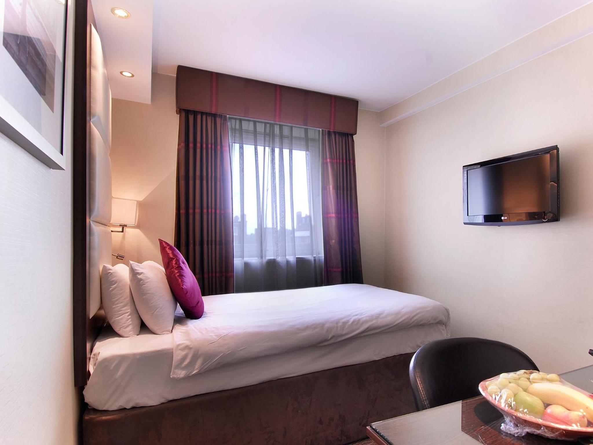 Deluxe Single Room photo 3