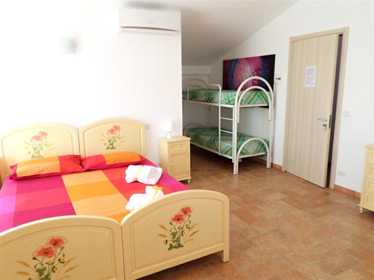 Double Room with Balcony and Sea View photo 2