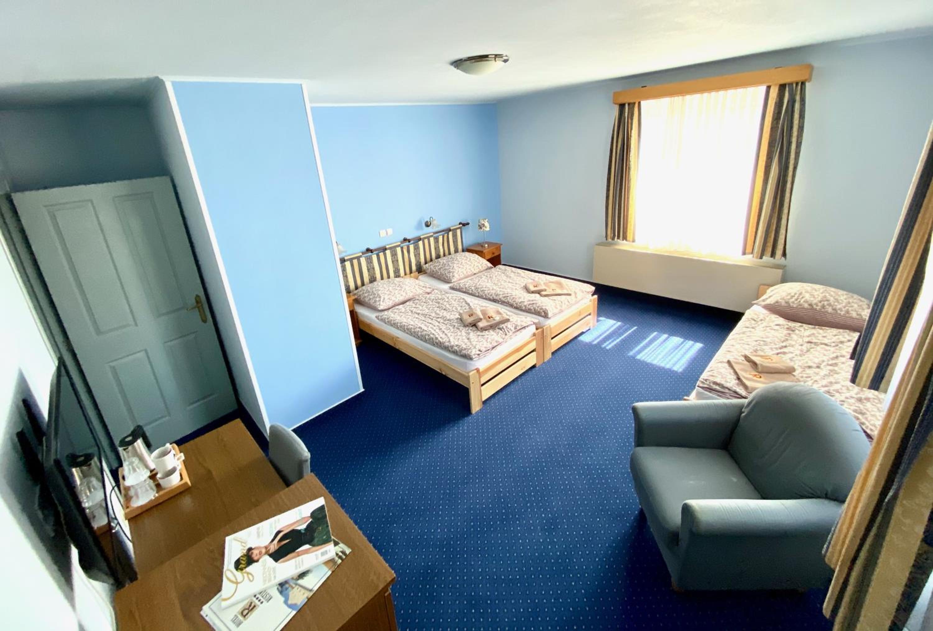 Triple Room with Bath - Photo 1