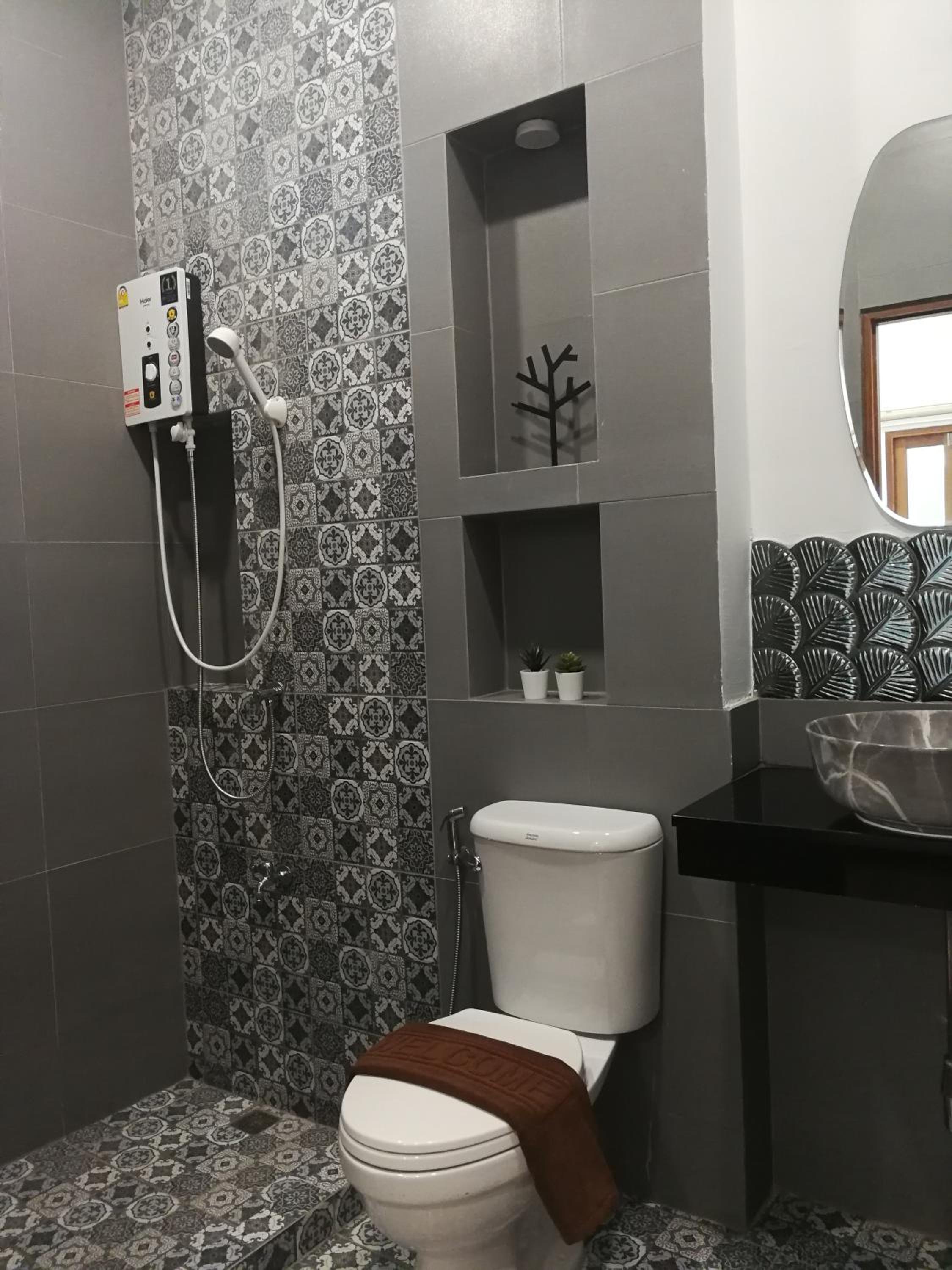 Superior King or Twin Room - Photo 4