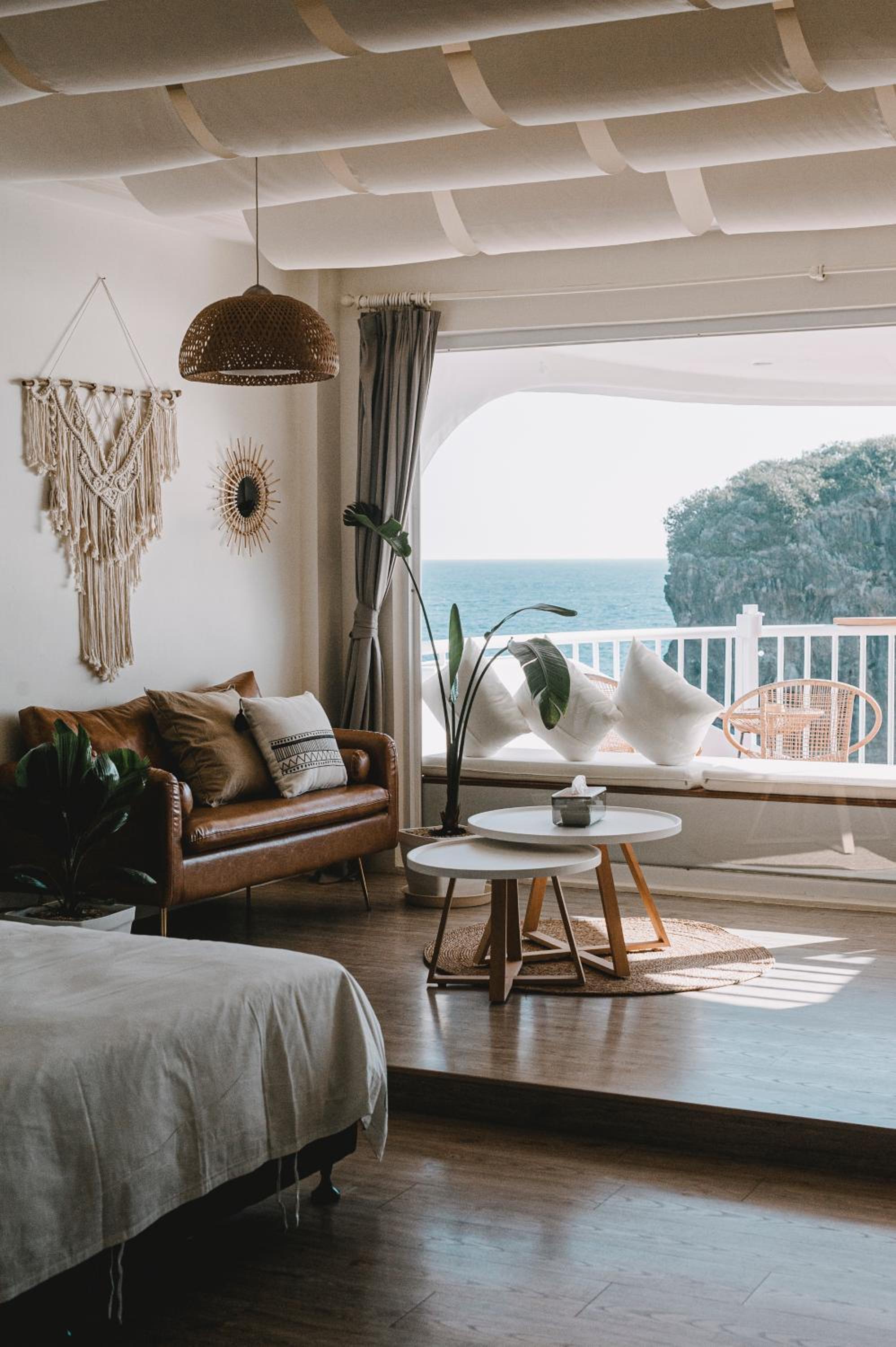 Deluxe Double Room with Balcony and Sea View - Photo 10