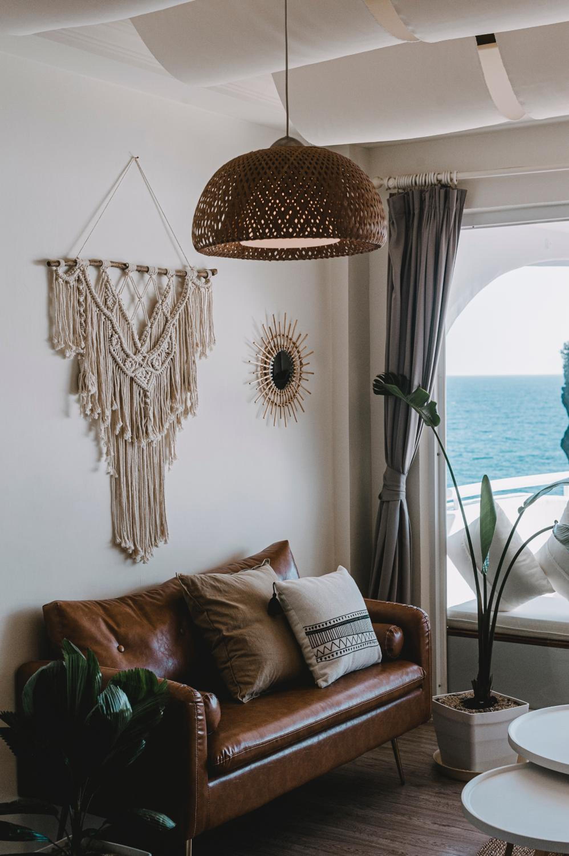 Deluxe Double Room with Balcony and Sea View - Photo 19