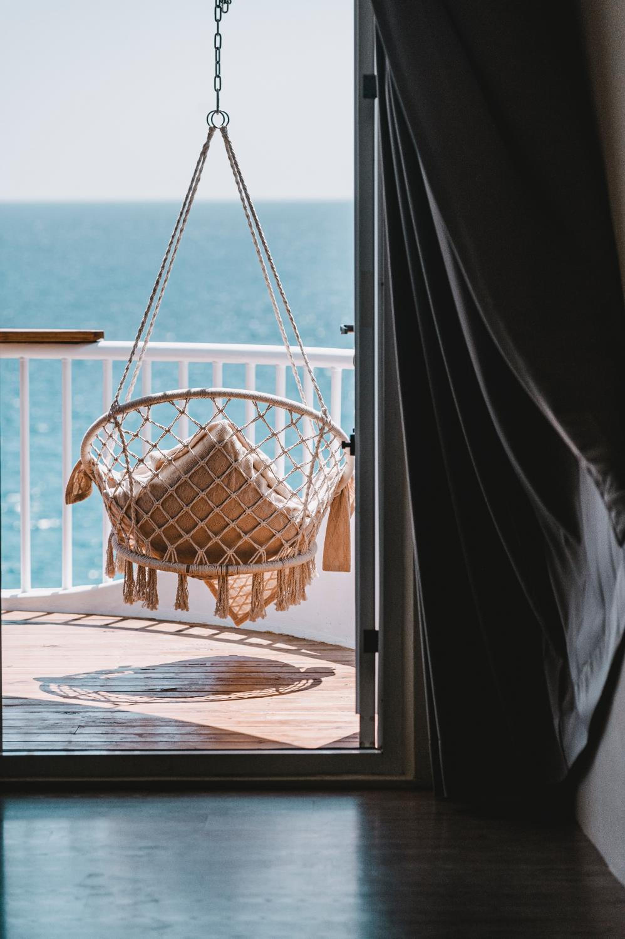 Deluxe Double Room with Balcony and Sea View - Photo 25
