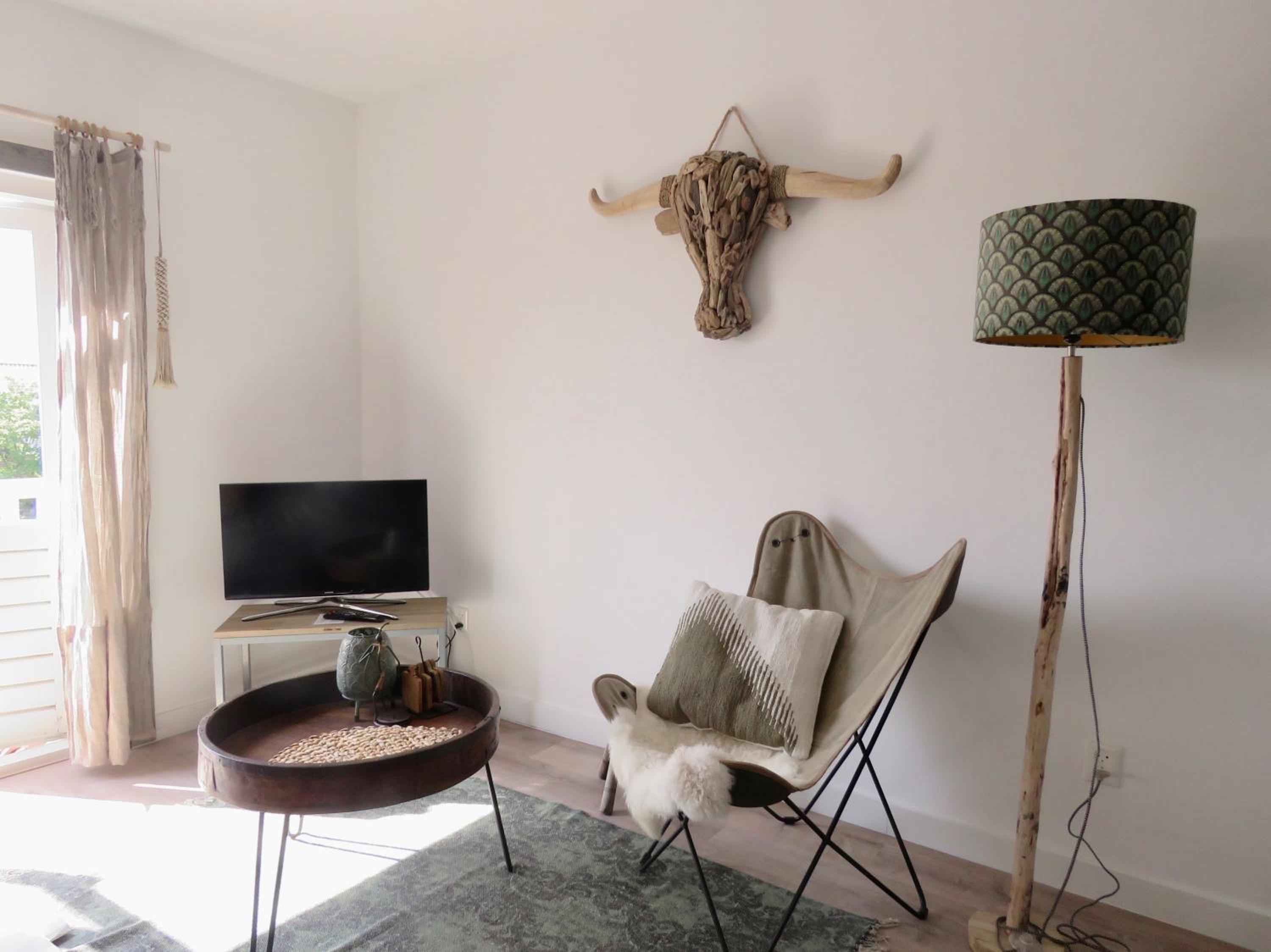 Apartment with Balcony - Photo 9