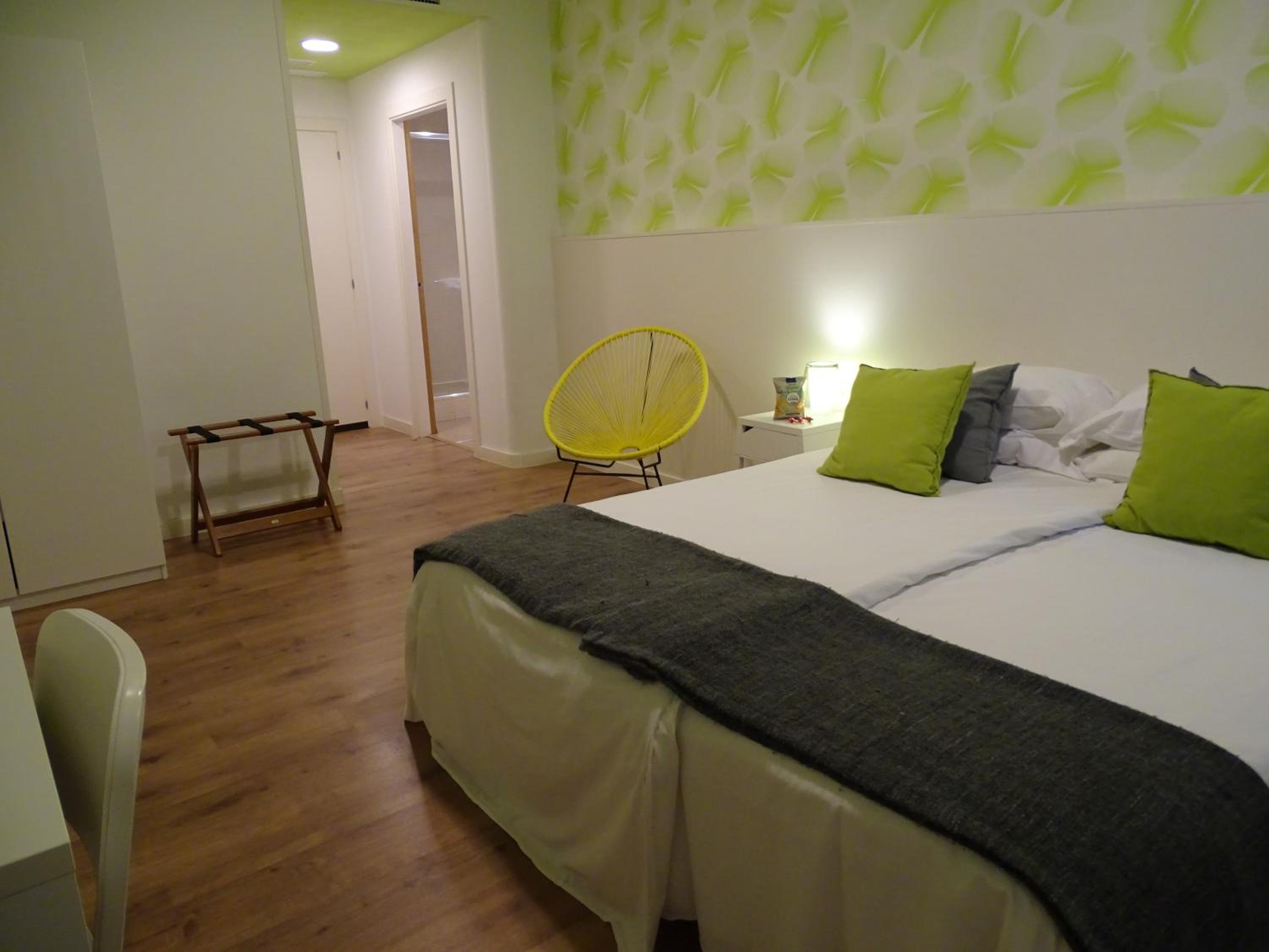 Large Double Room photo 2