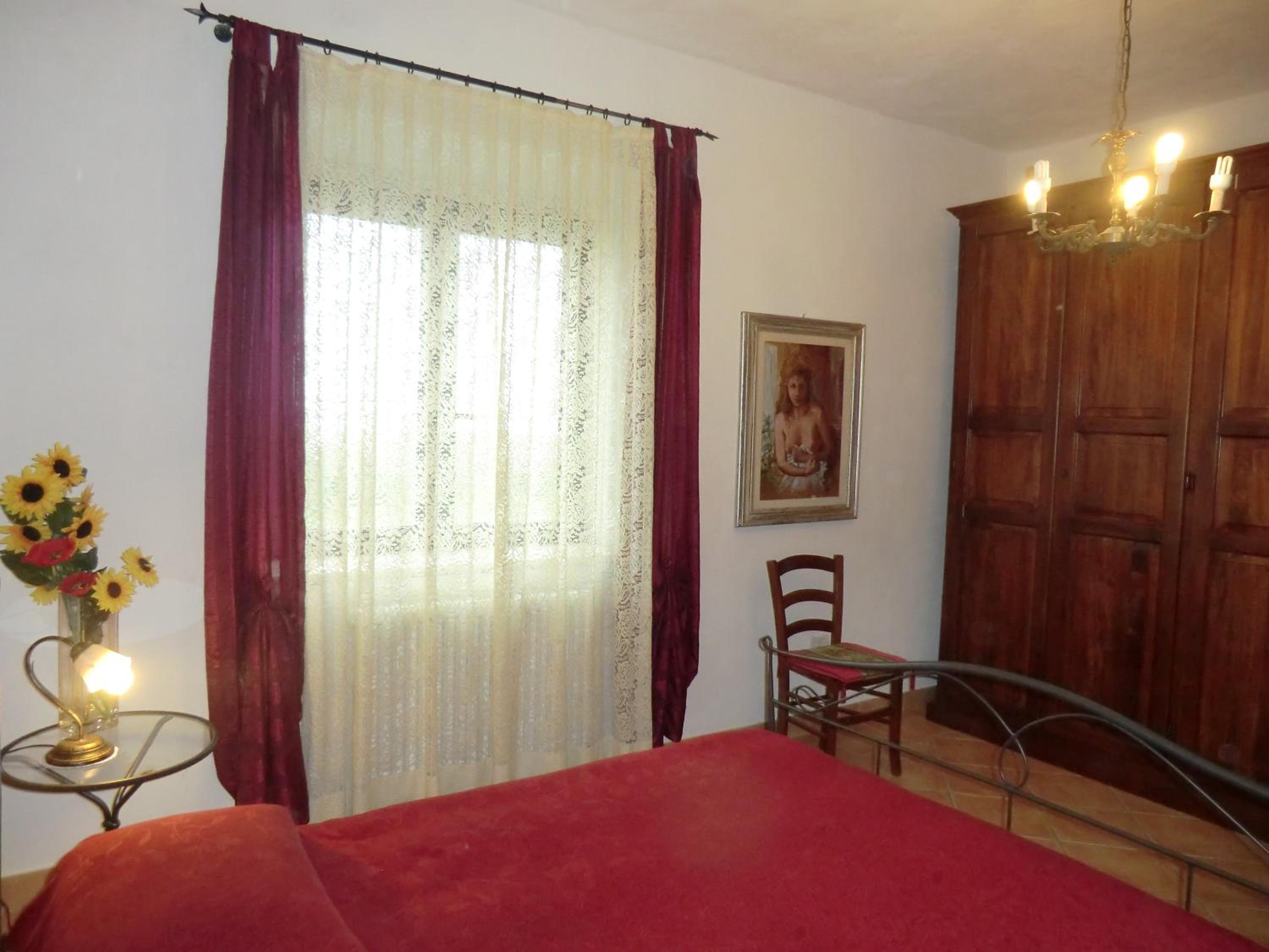 One-Bedroom Apartment - Photo 23