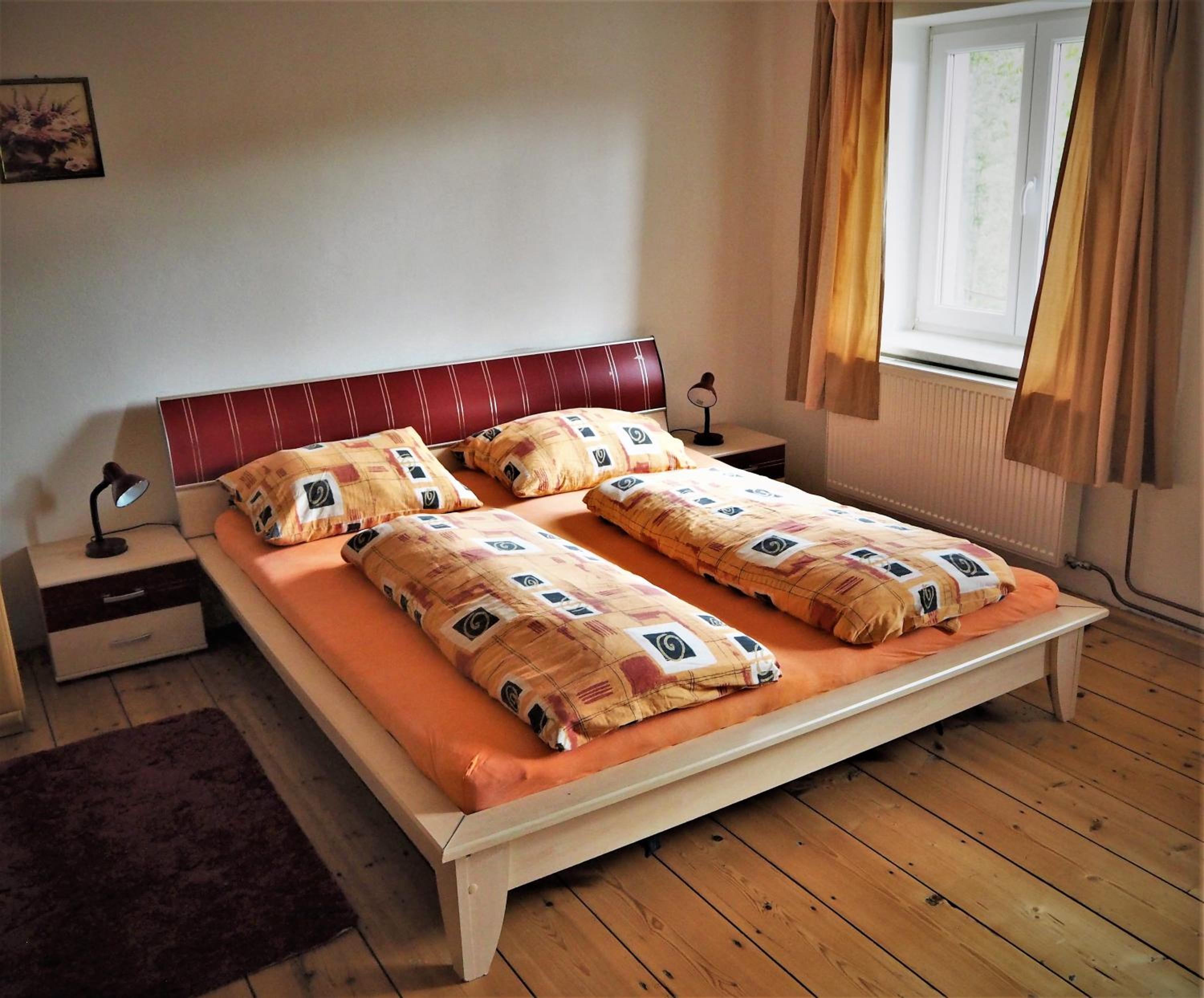 One-Bedroom Apartment photo 1