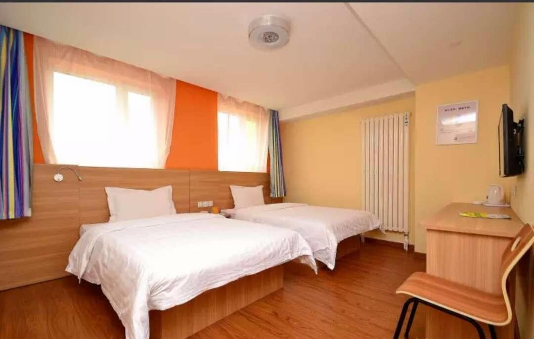 Standard Twin Room photo 1