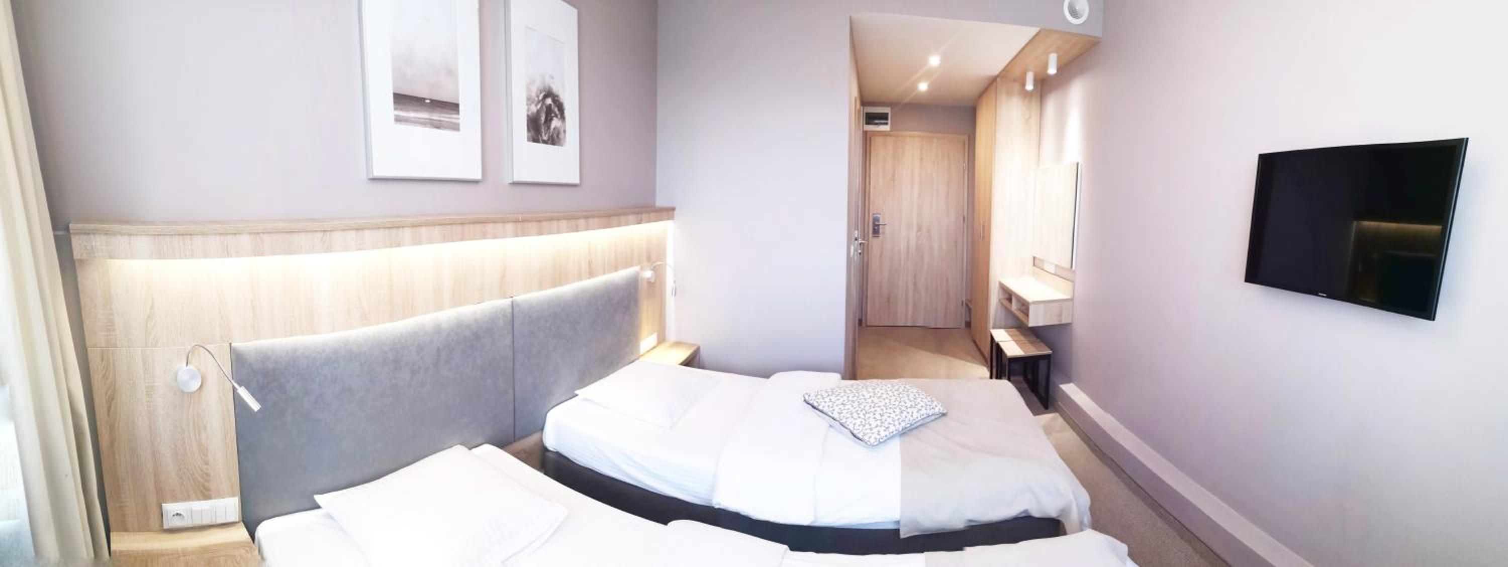 Standard Double or Twin Room - Photo 2