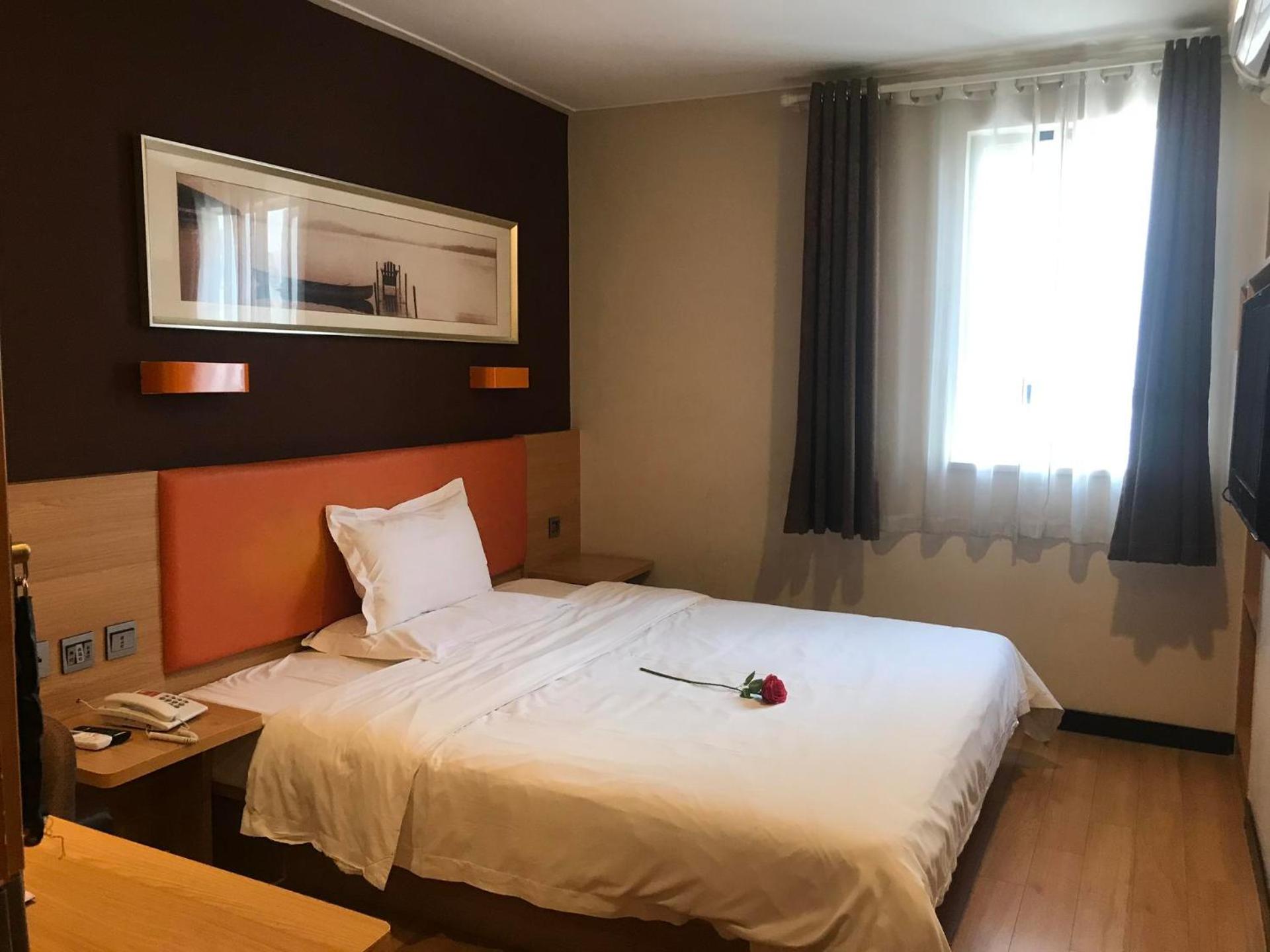 Premium Queen Room