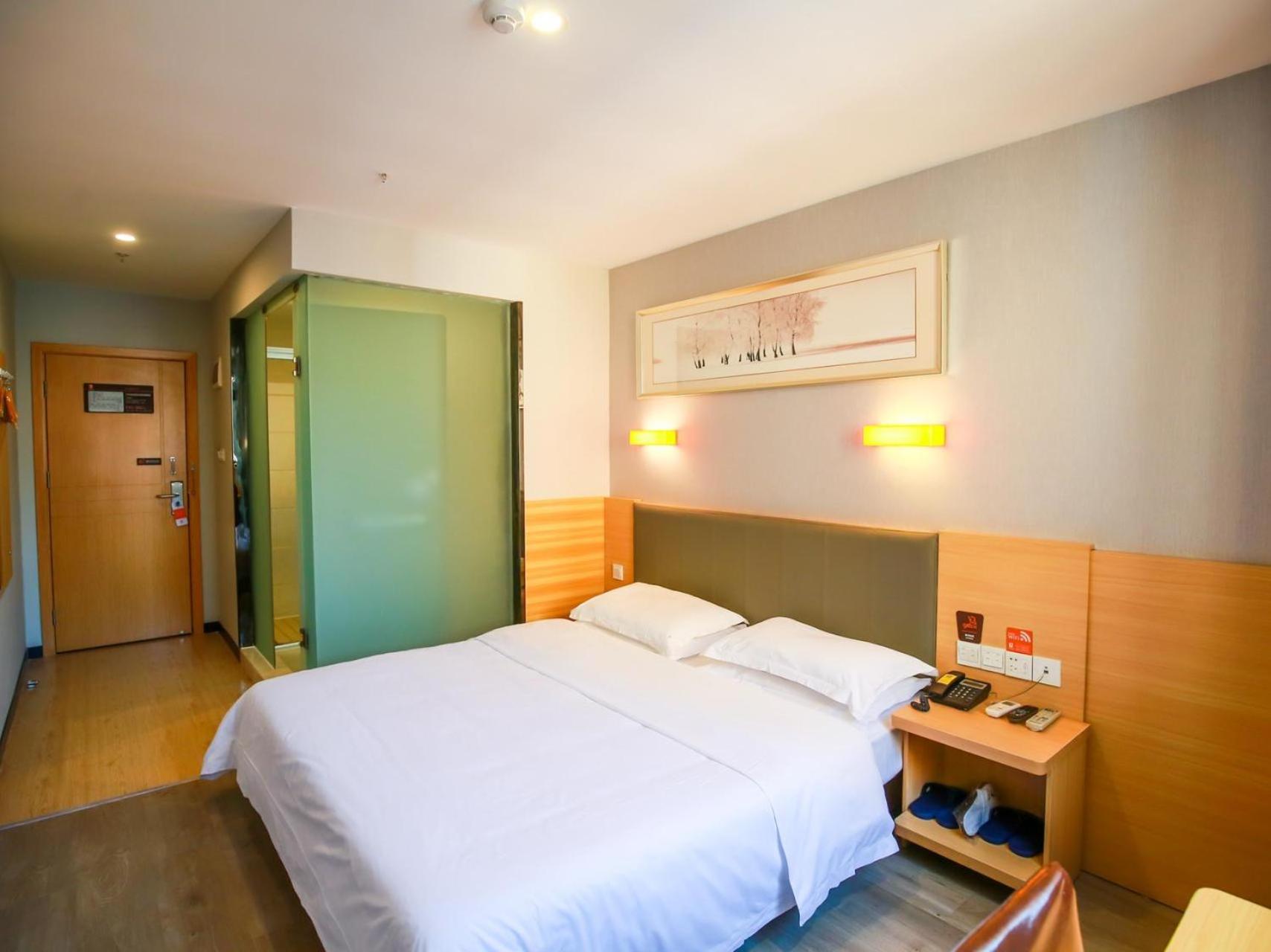 Superior Queen Room