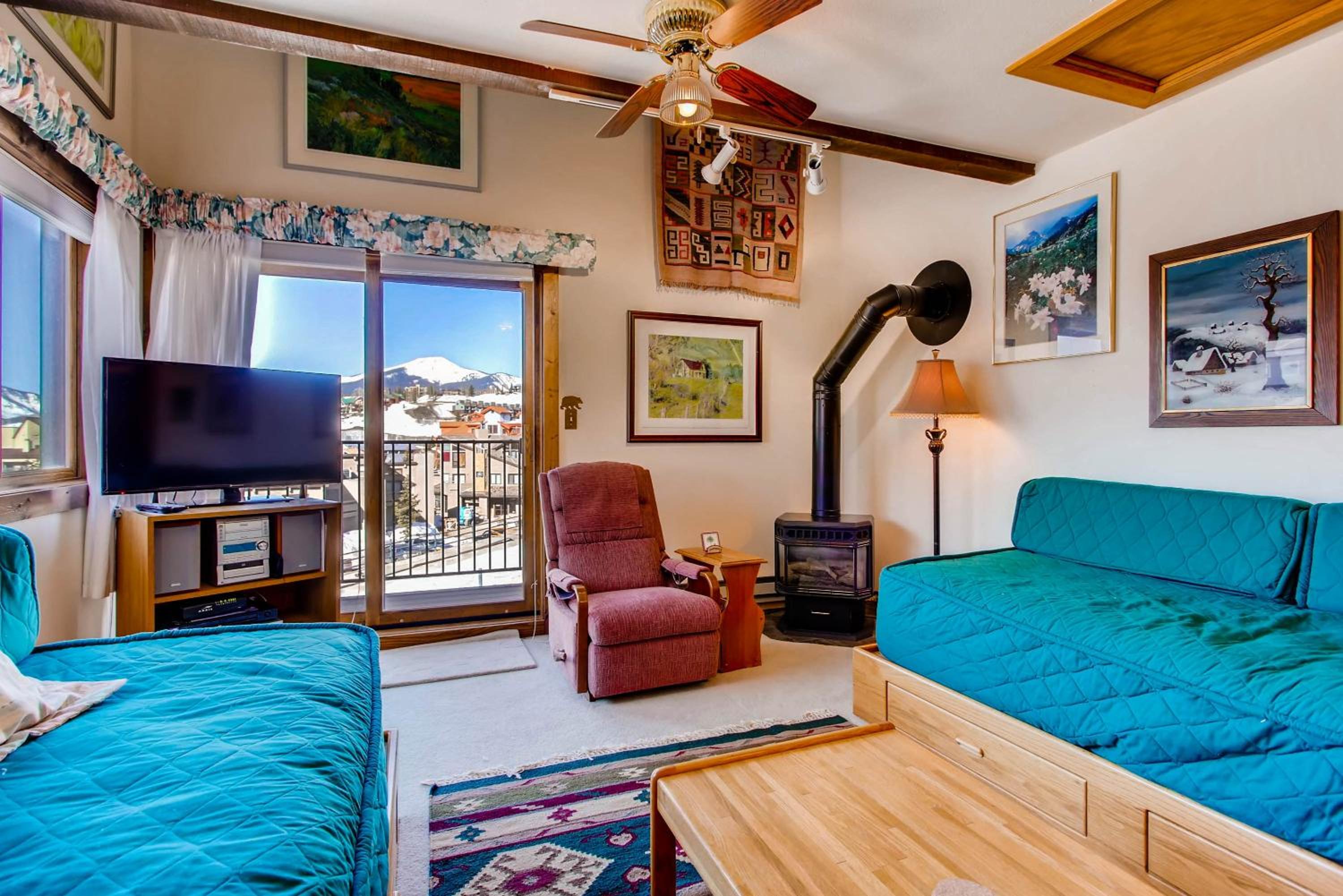 Studio Apartment photo 1