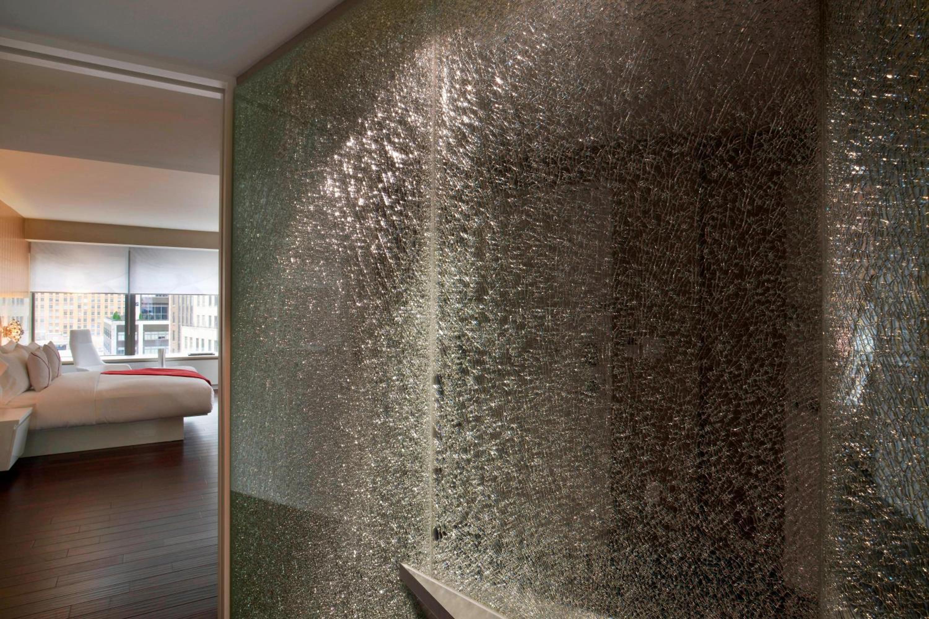 One-Bedroom King Deluxe Suite with City View, Non-Smoking