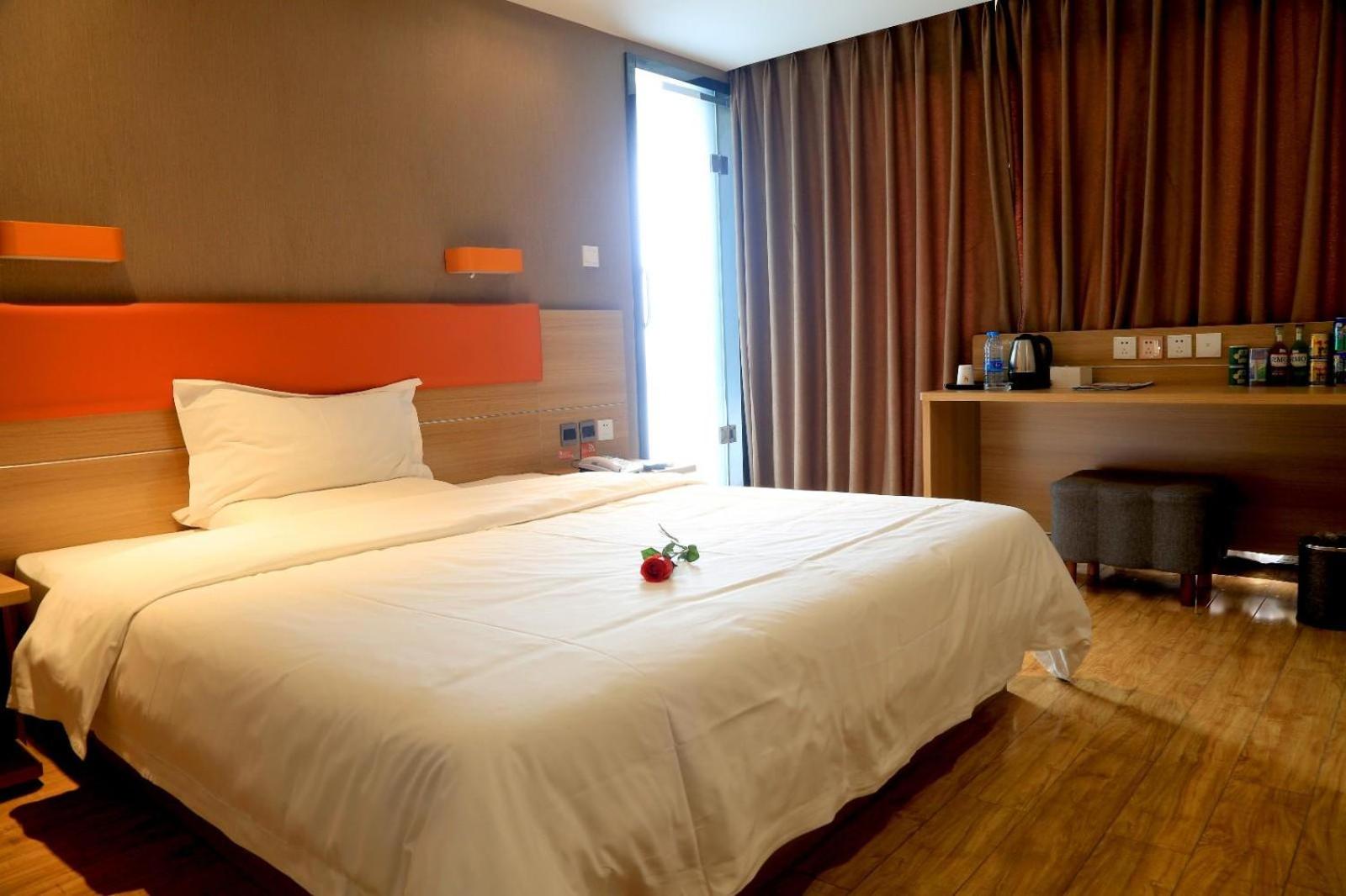 Select Room