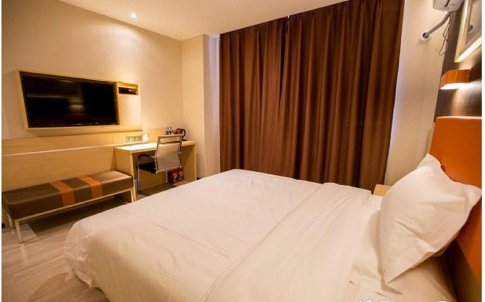 Premium Queen Room photo 3