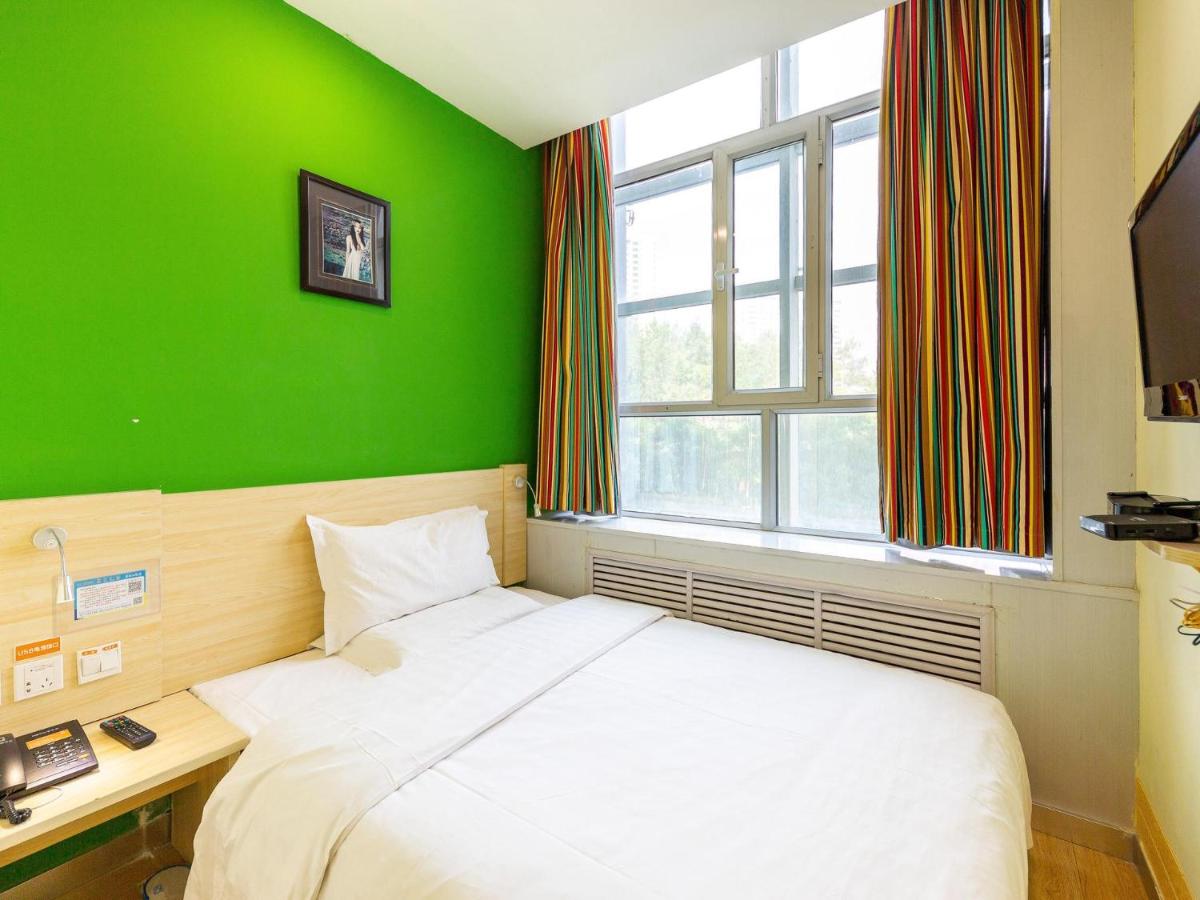Business Queen Bed Room