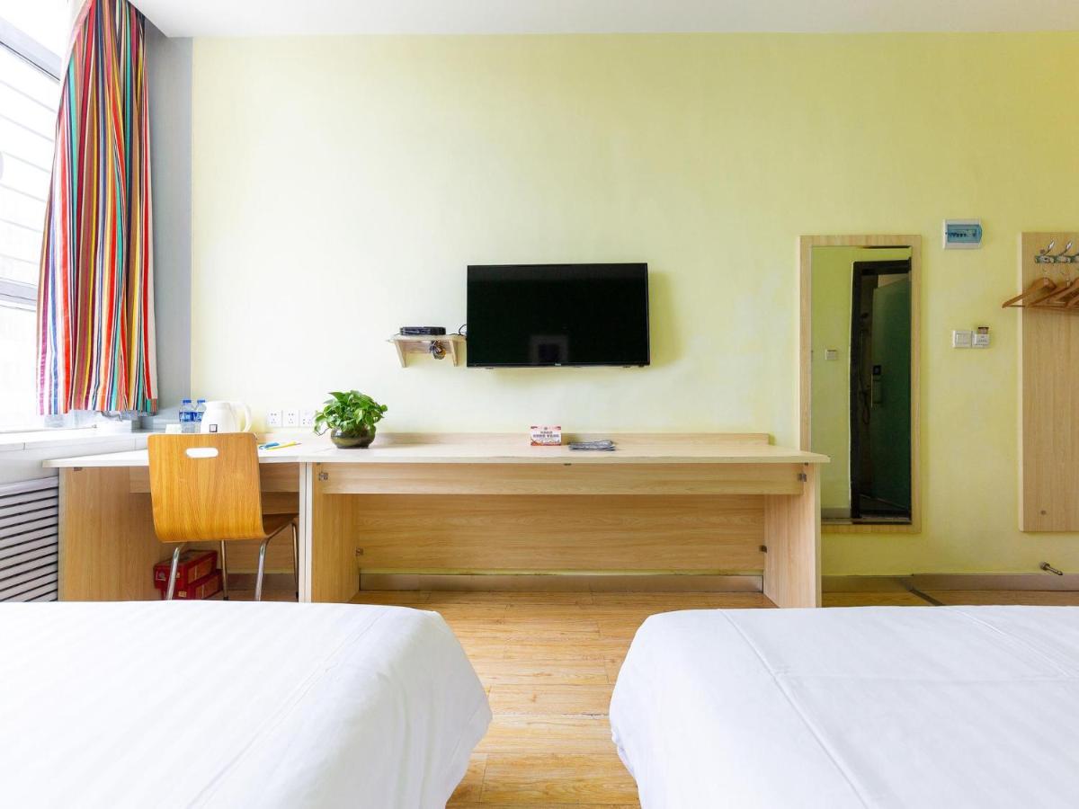 Comfortable Twin Room