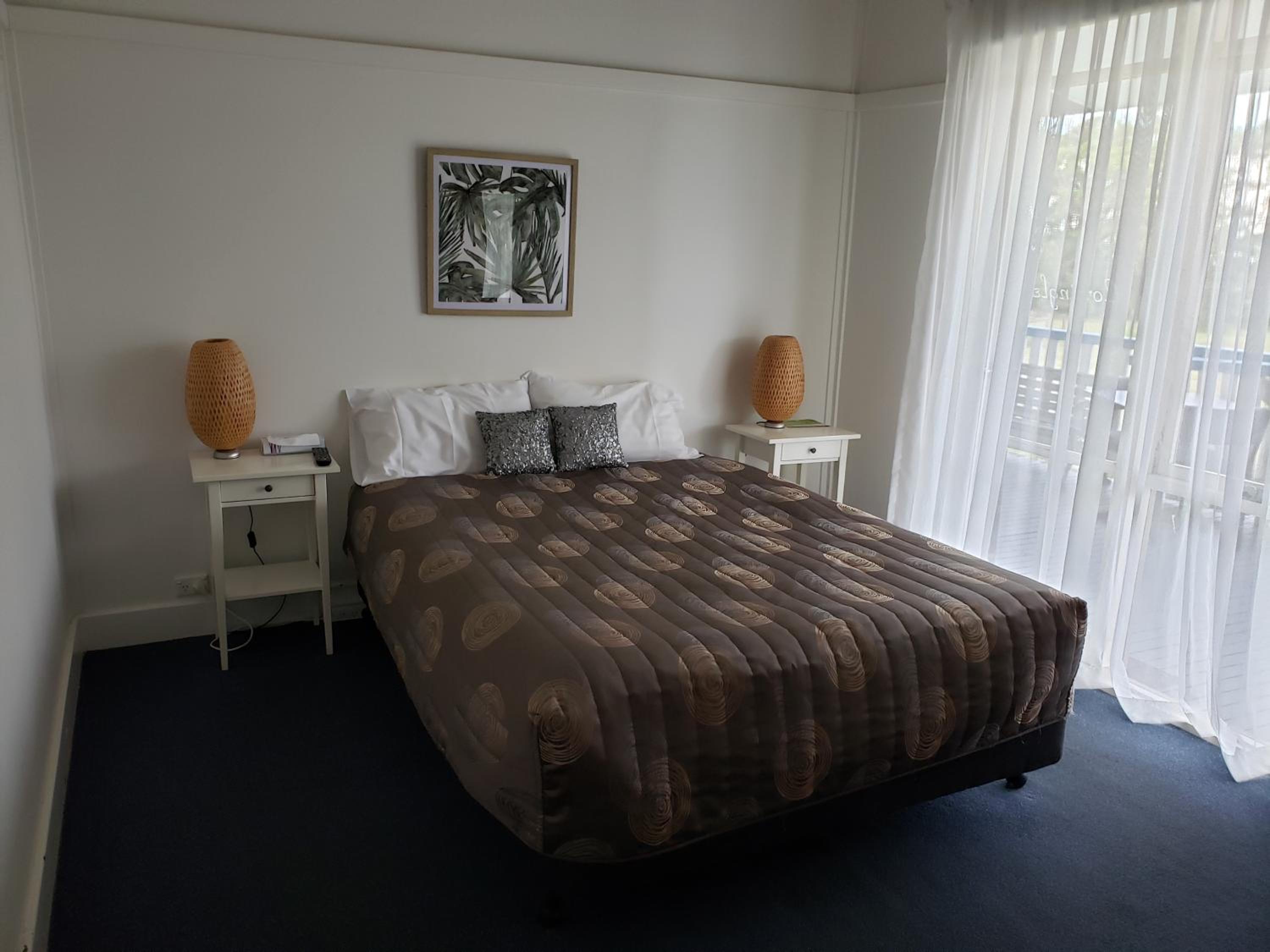 Queen Room with Sea View and Spa Bath photo 2