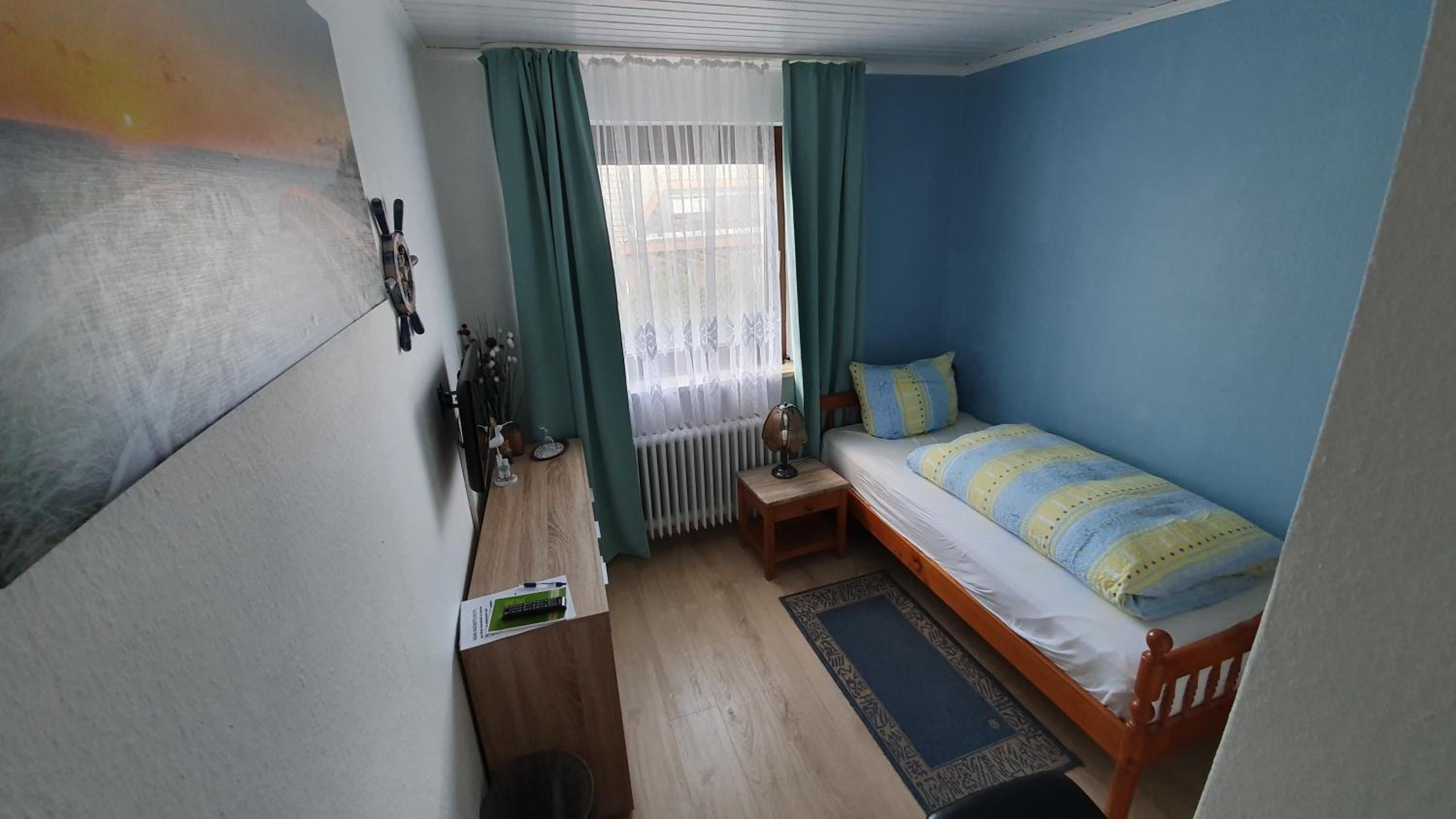 Large Single Room photo 1