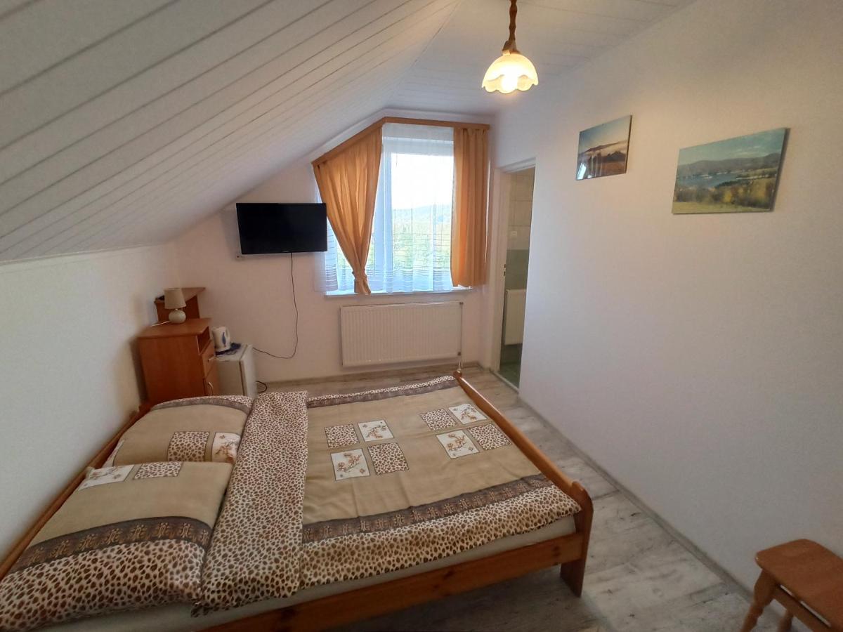 Double Room with Private Bathroom photo 1