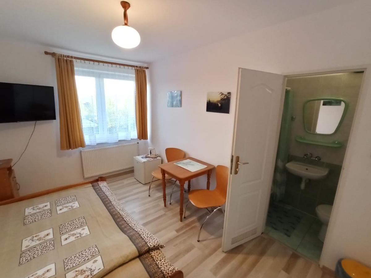 Double Room with Private Bathroom photo 1