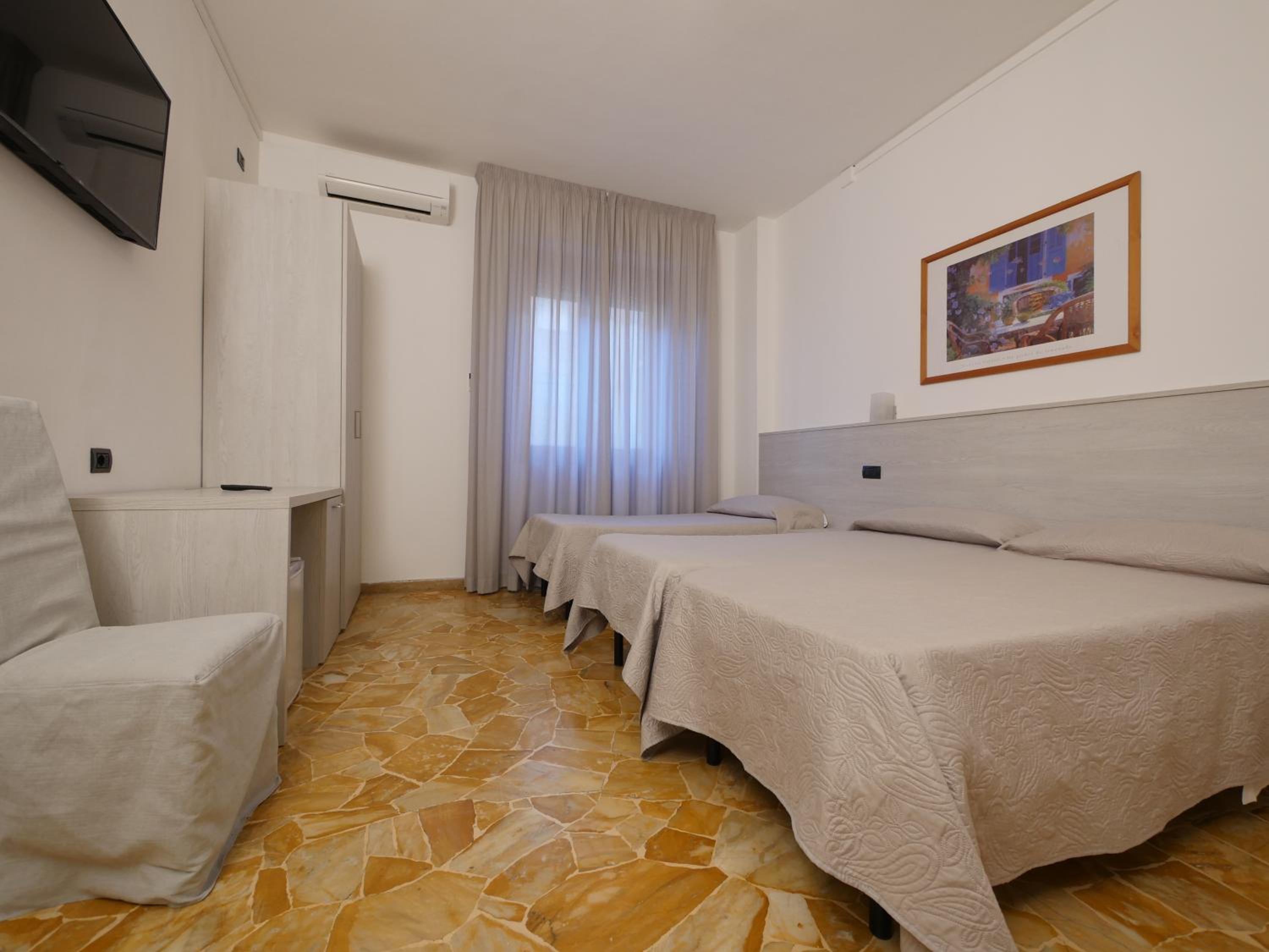 Triple Room photo 3