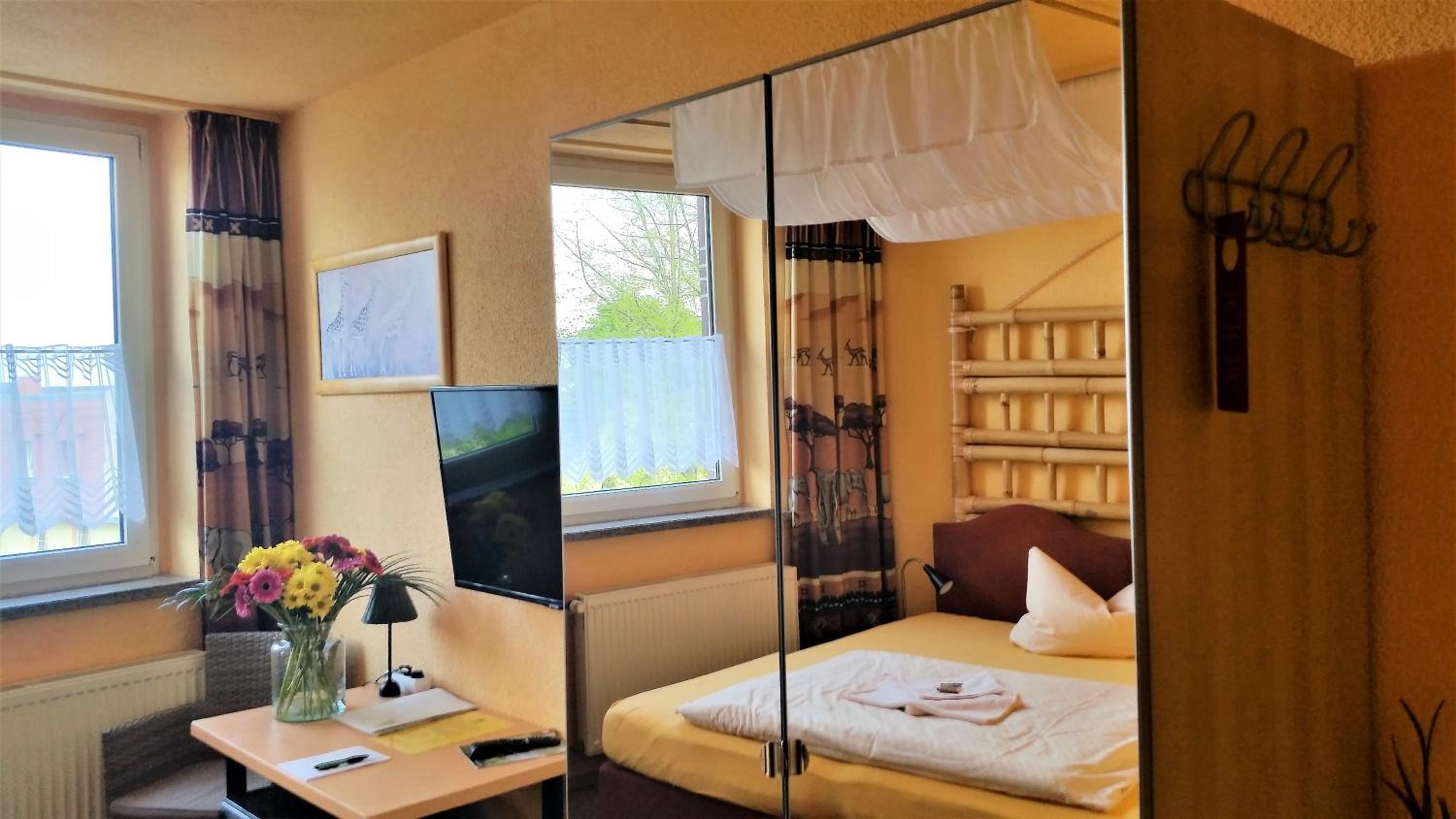 Twin Room with Shower