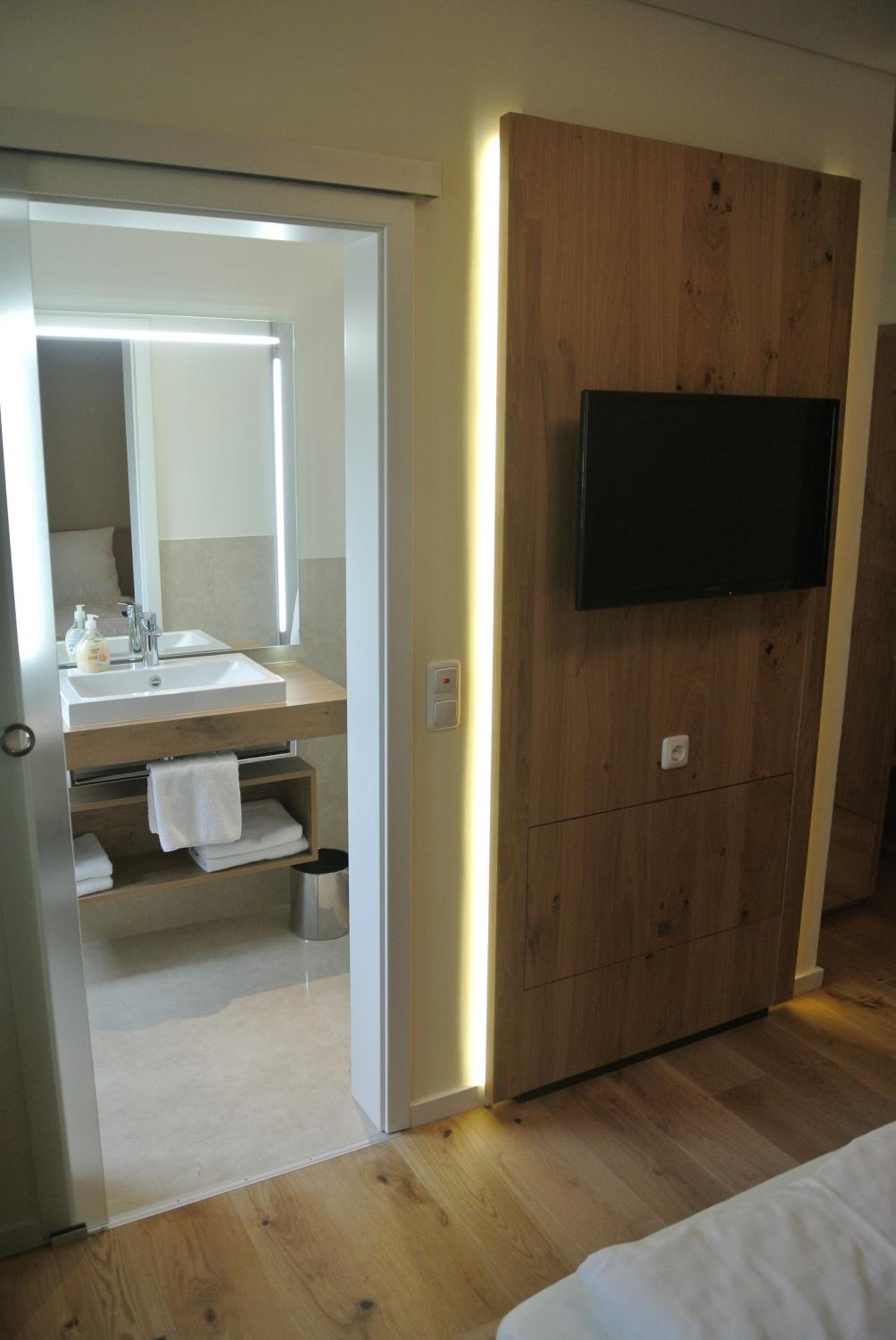 Single Room photo 3