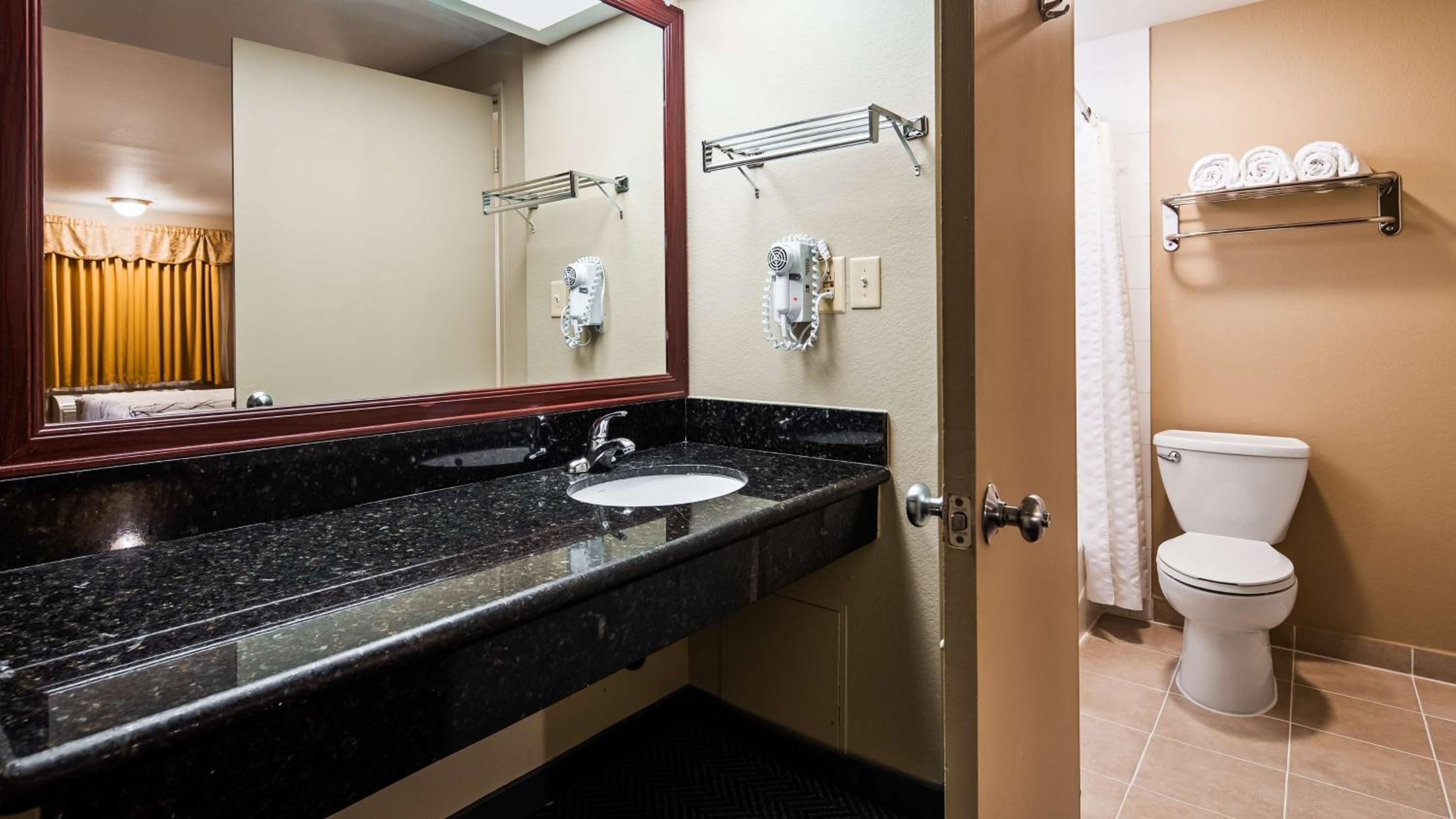 Two Room King Suite - Non-Smoking photo 3