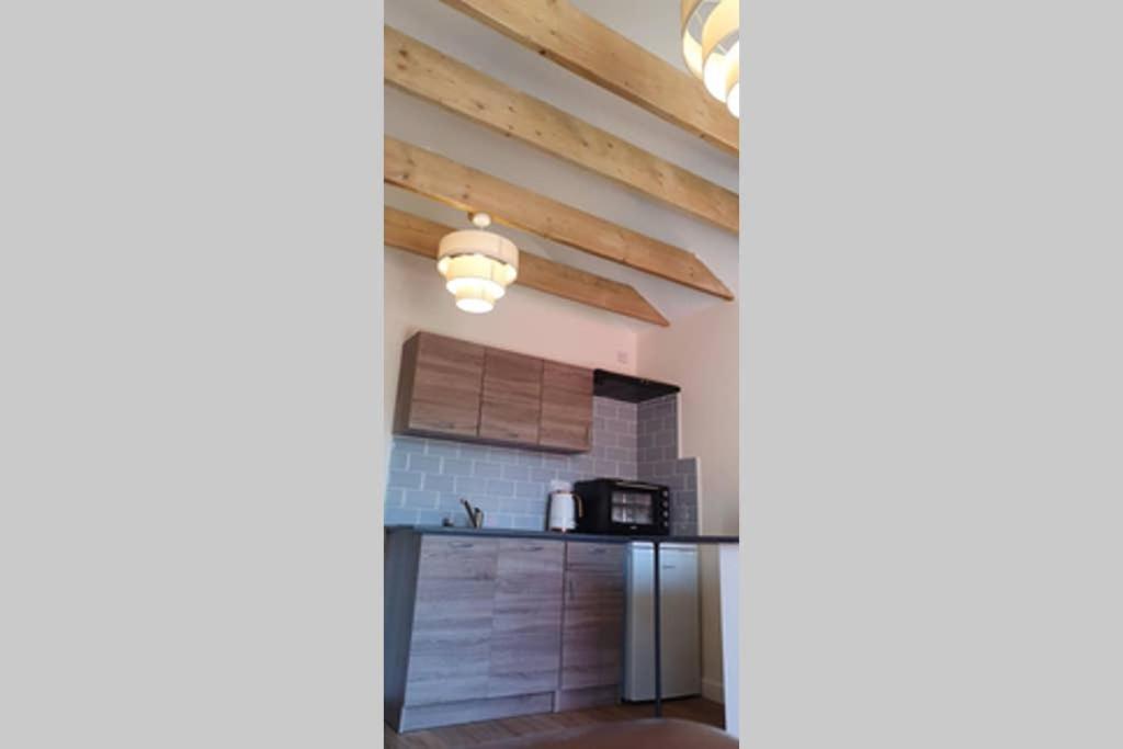 One-Bedroom Apartment - Photo 17