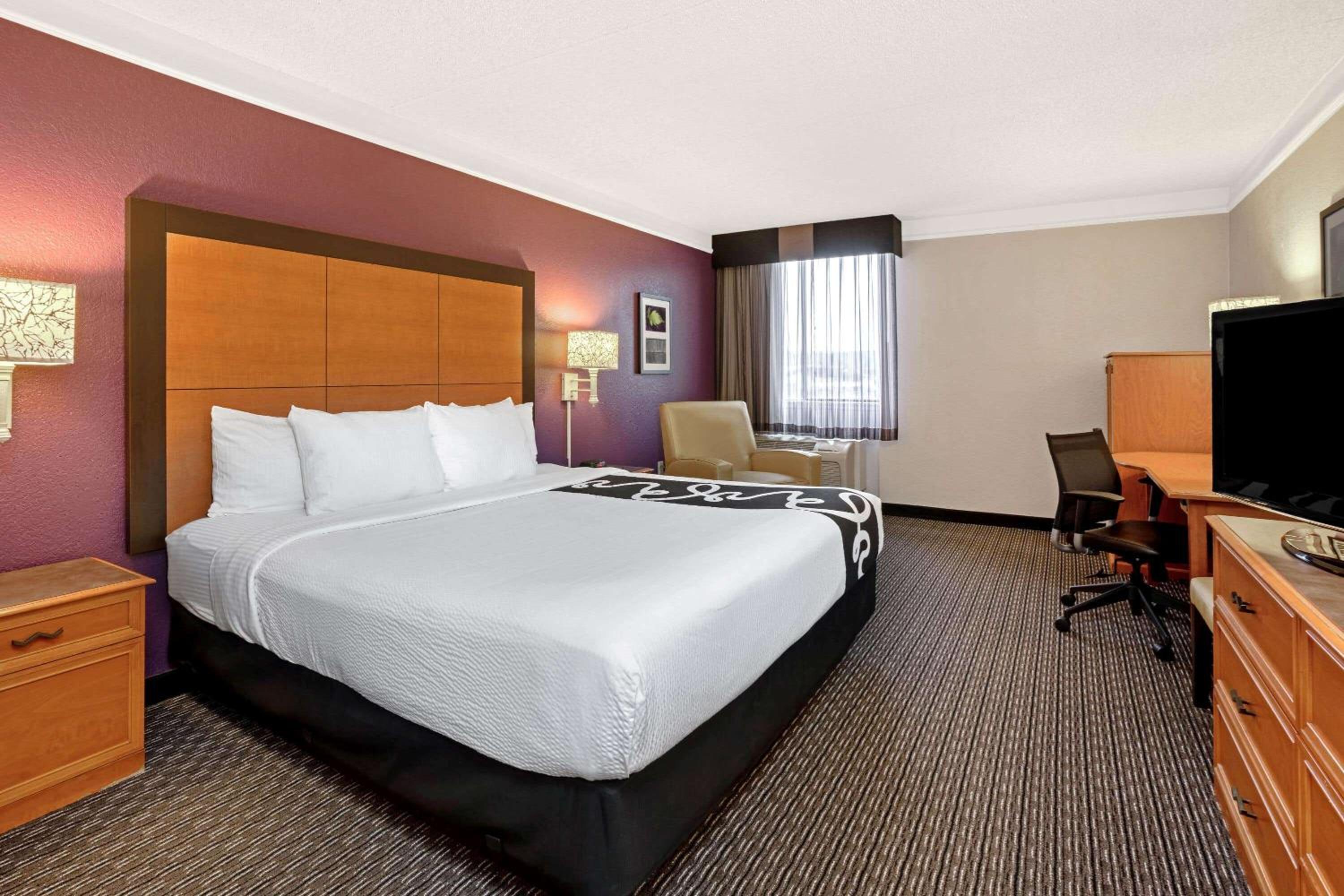 La Quinta Inn & Suites by Wyndham Tacoma - Seattle, Photo 3