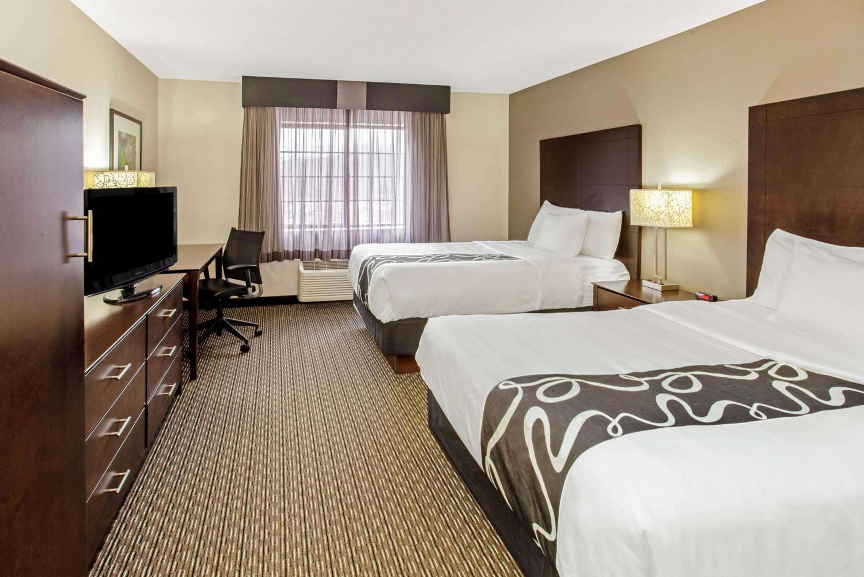 Double Room with Two Double Beds - Photo 1