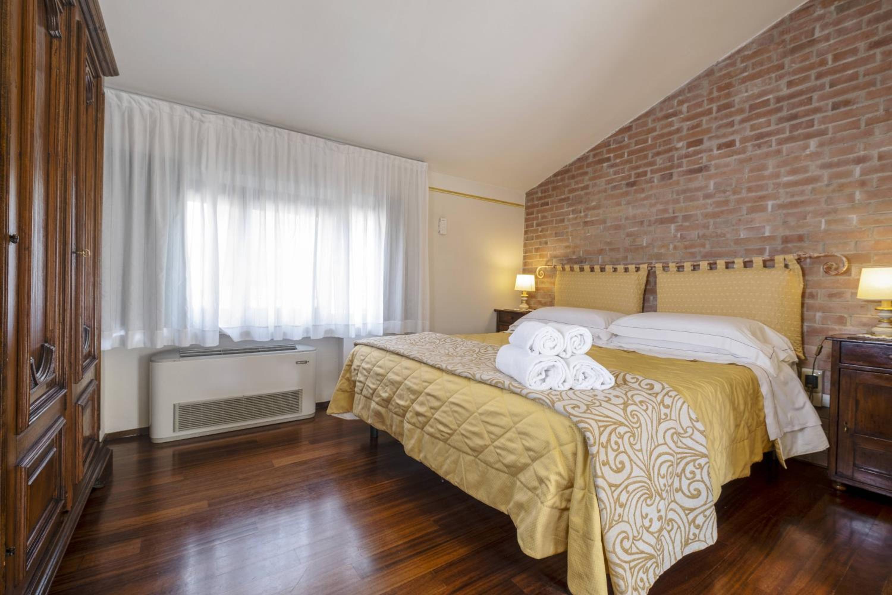 Superior Double Room - Photo 11