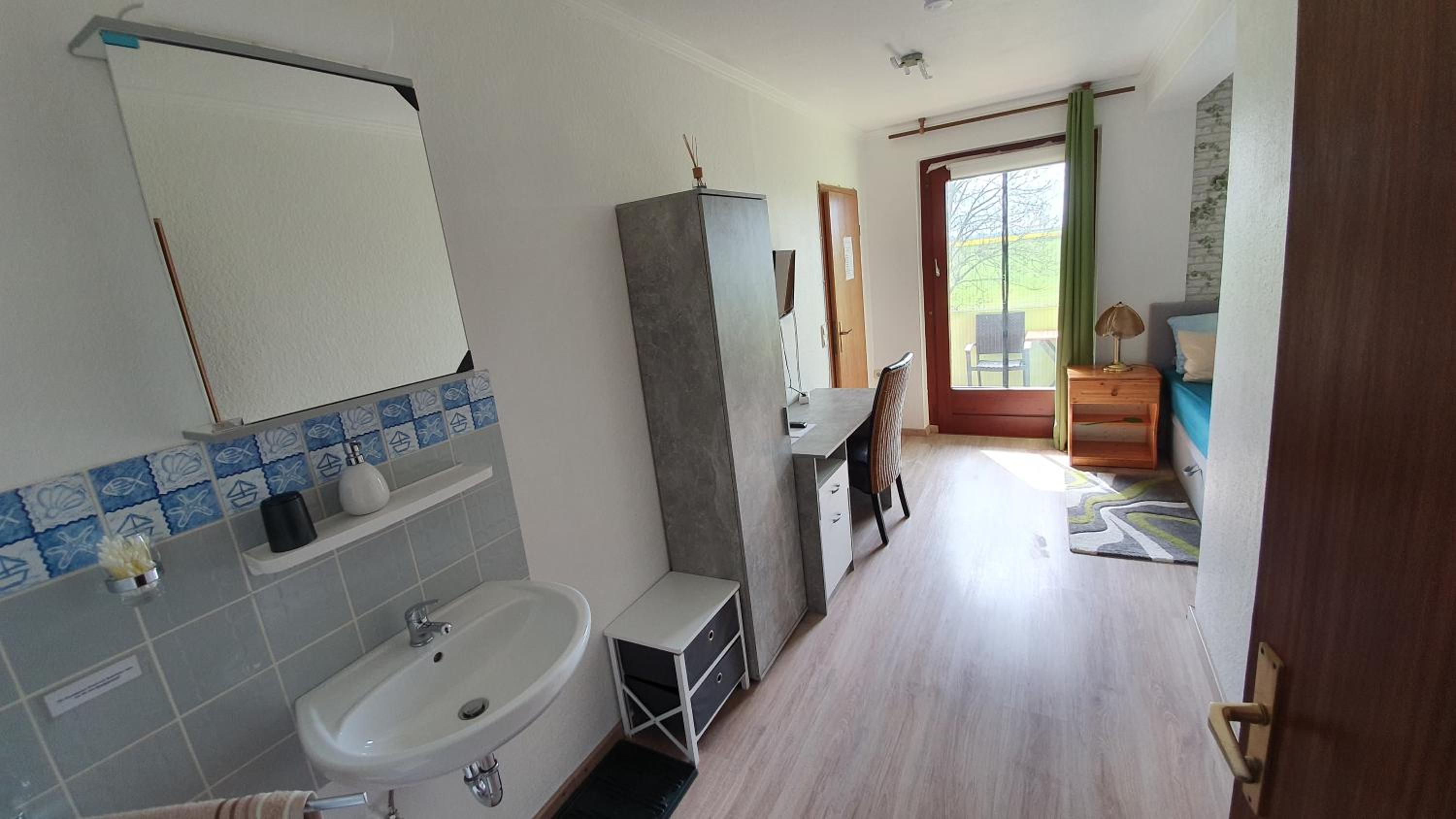 Single Room with Balcony photo 1