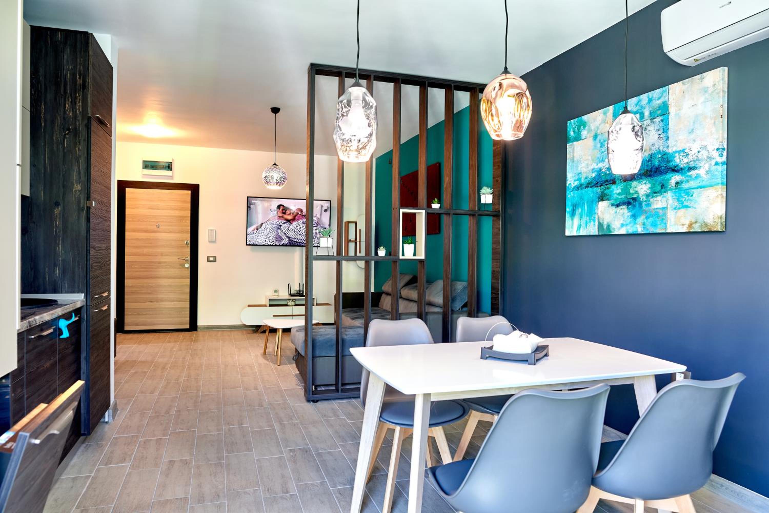 One-Bedroom Apartment