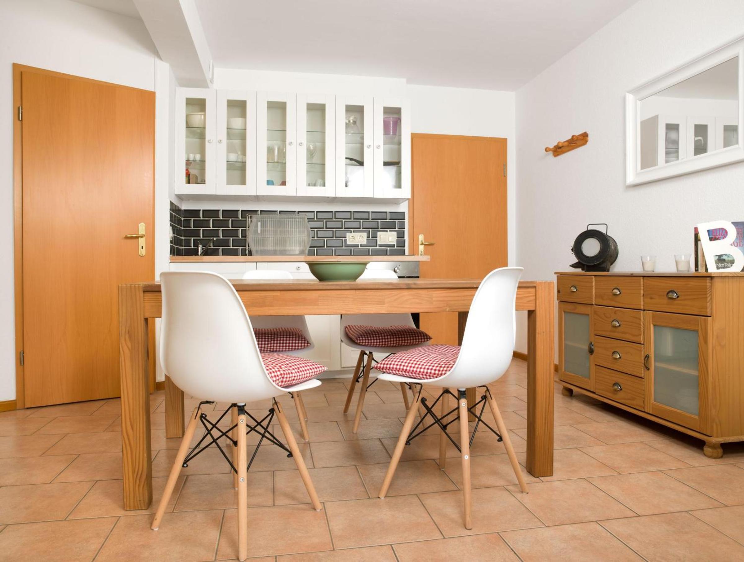 Apartment with Balcony photo 3