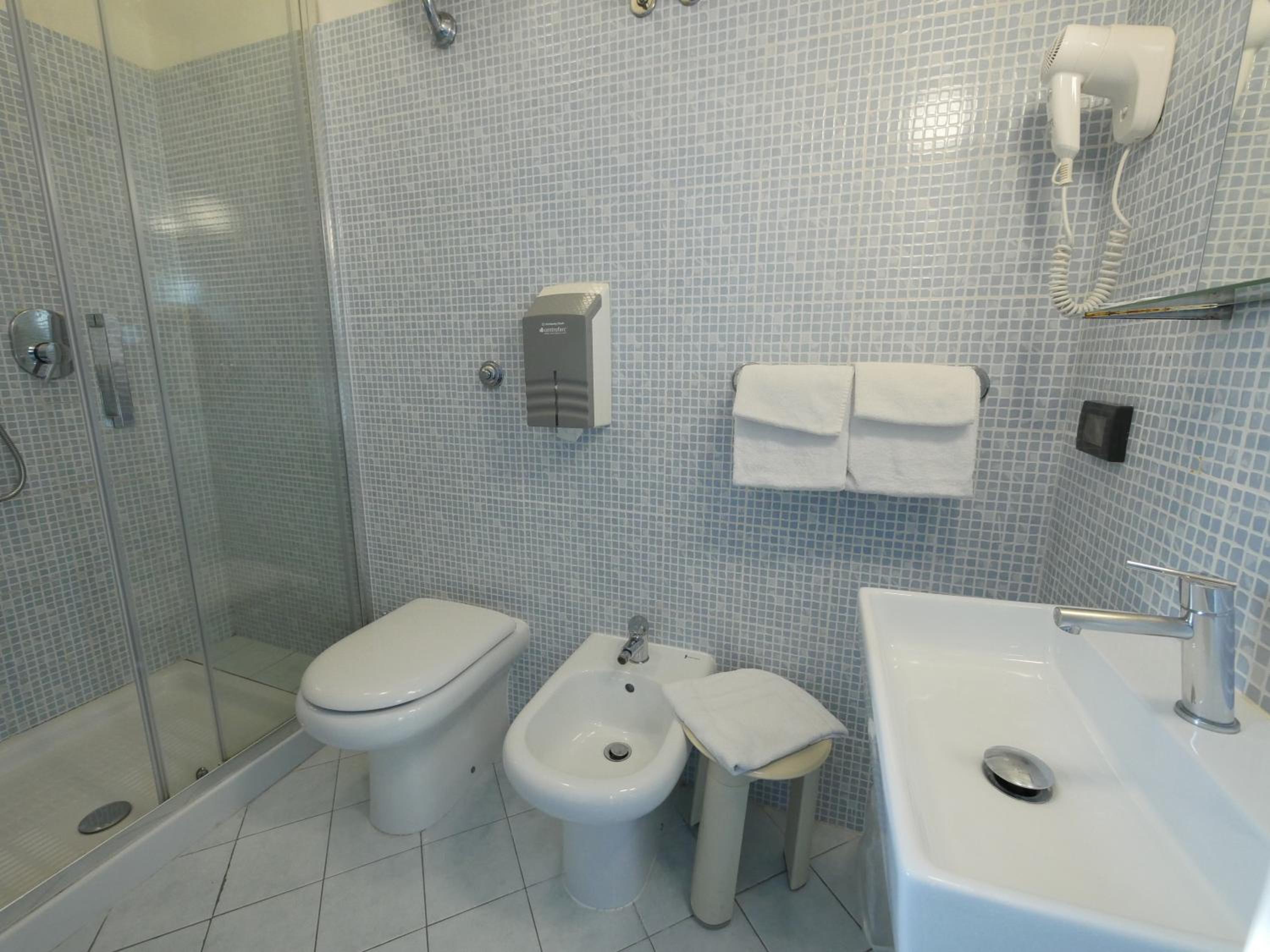 Superior Double or Twin Room photo 3