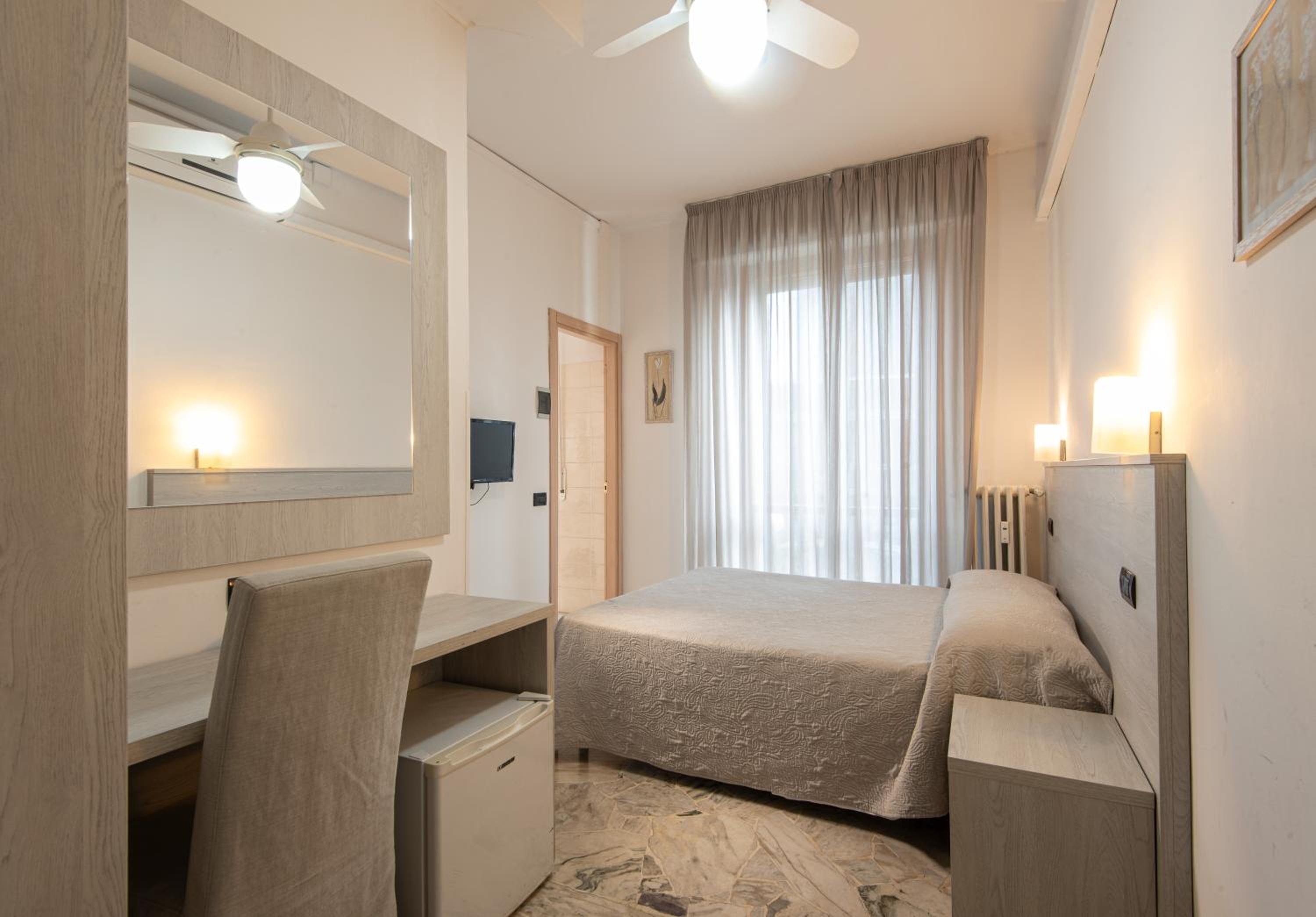 Double or Twin Room photo 1
