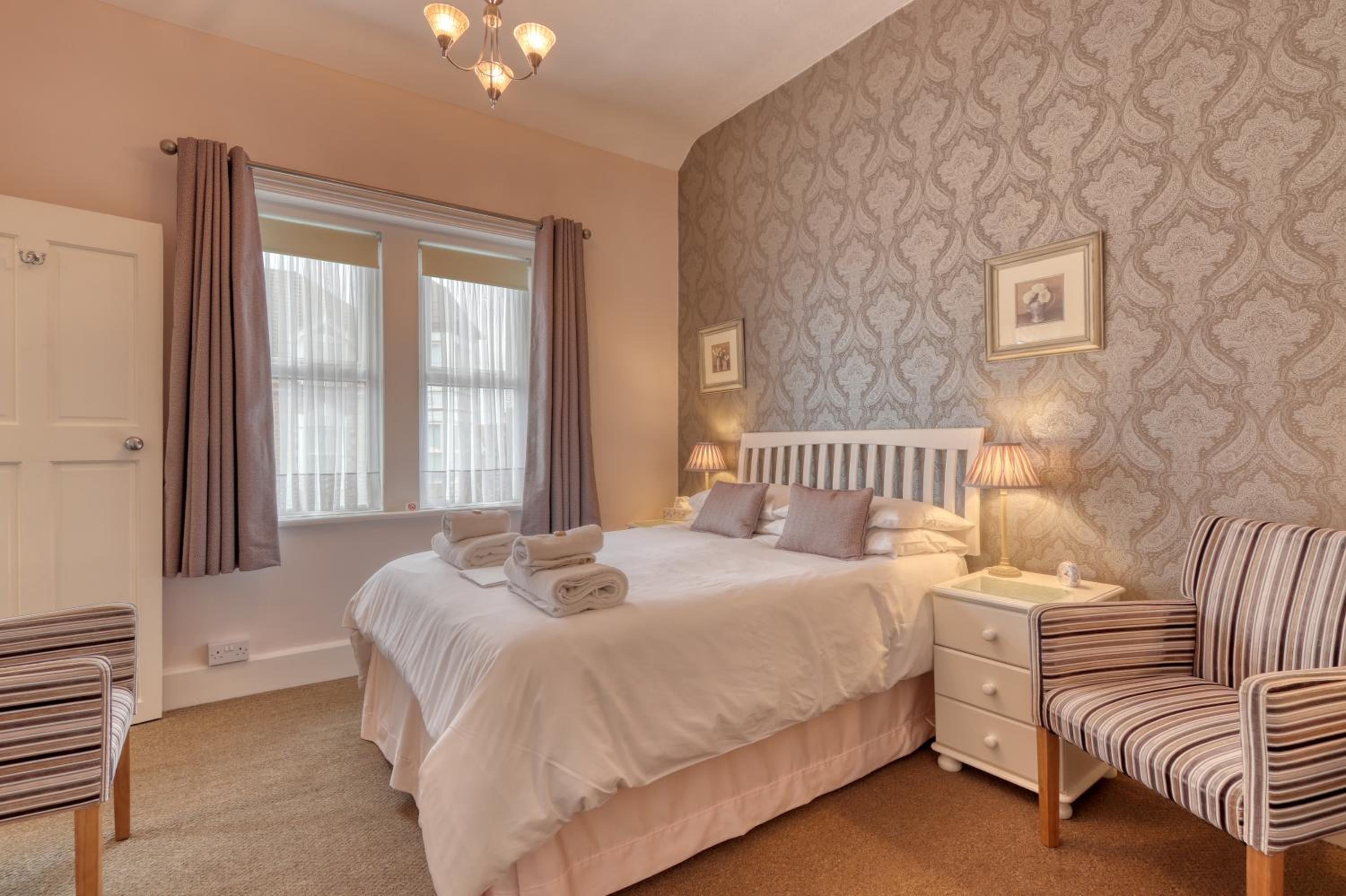 Double Room with Shower- room 3