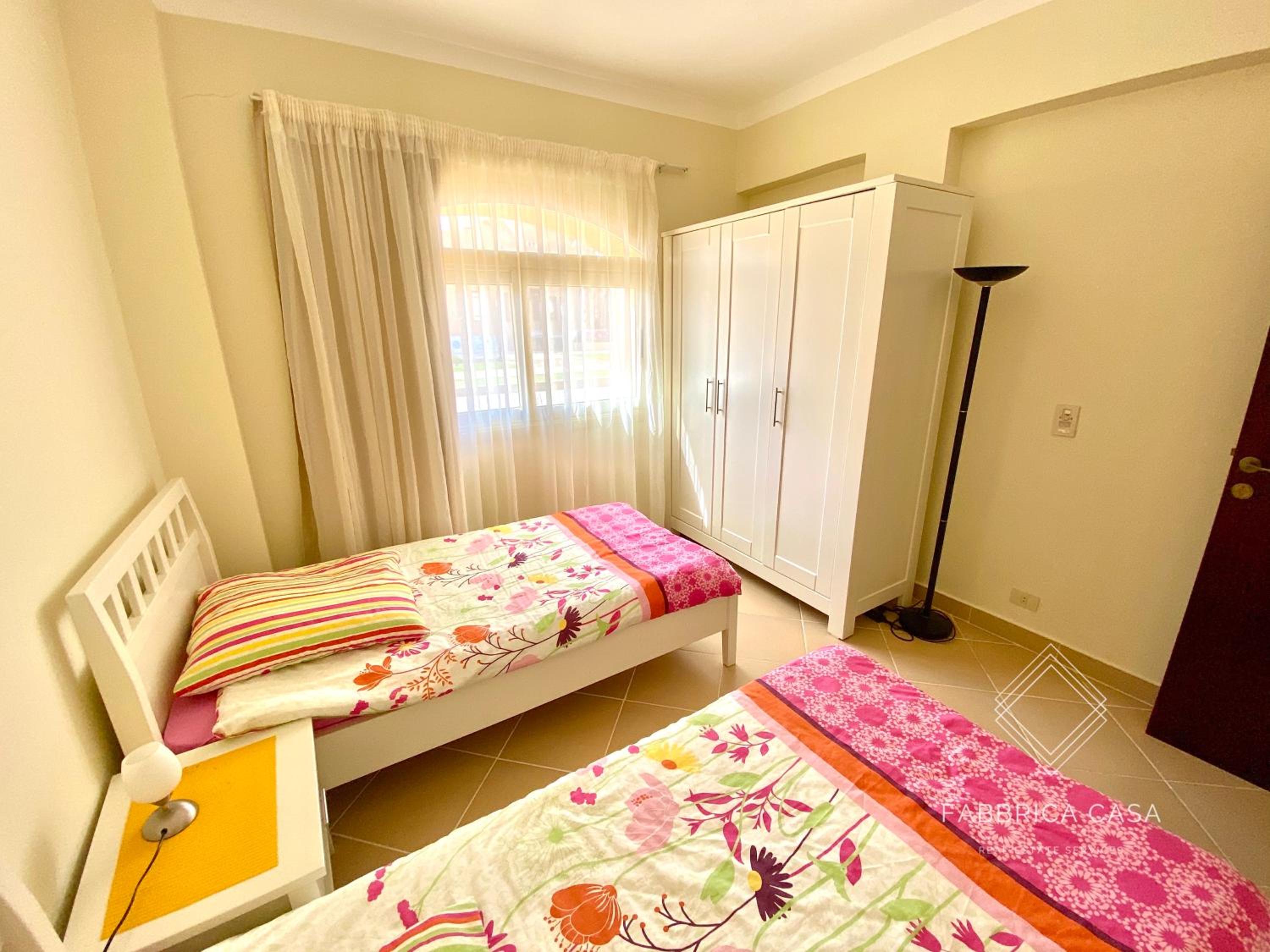 Three-Bedroom Apartment - Photo 10