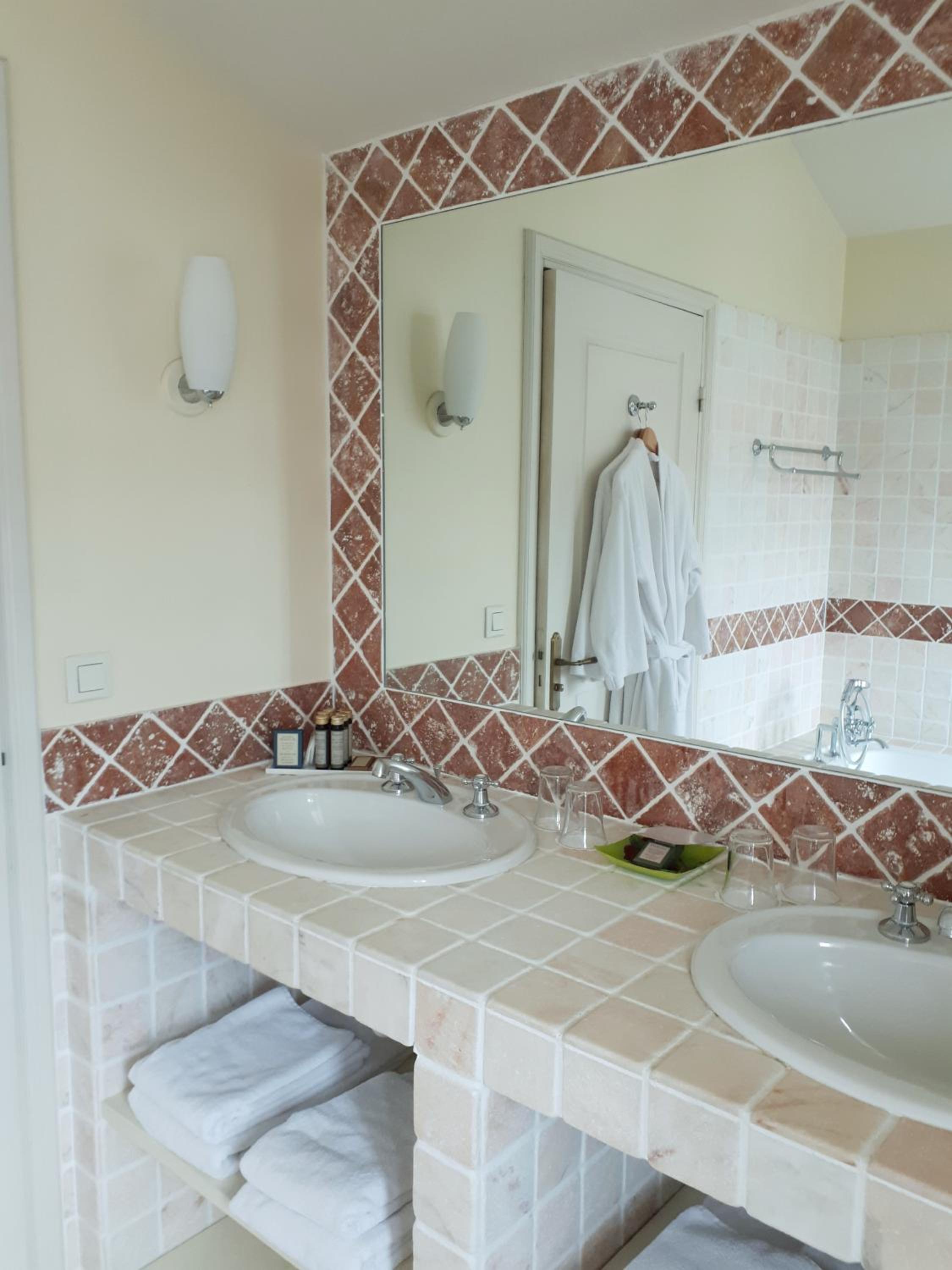 Deluxe Suite - Photo 4