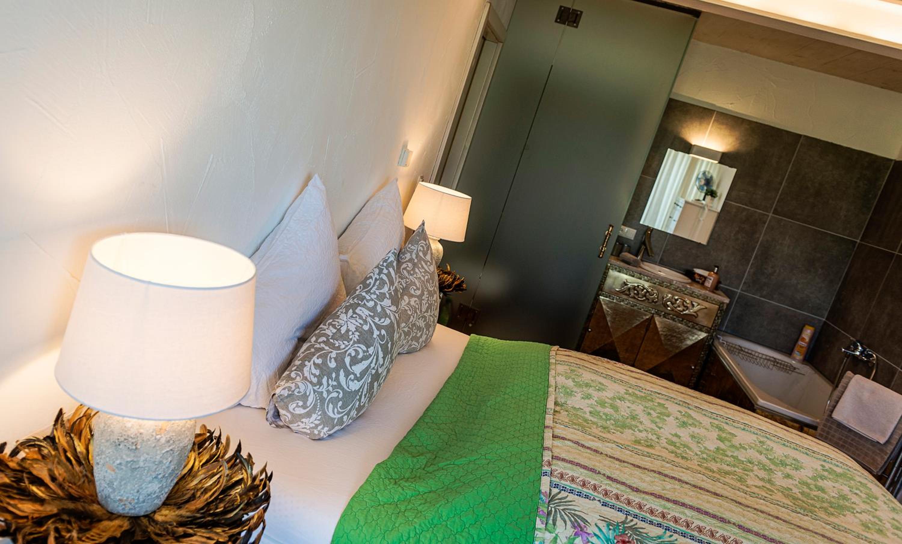 Apartment with Lake View photo 3