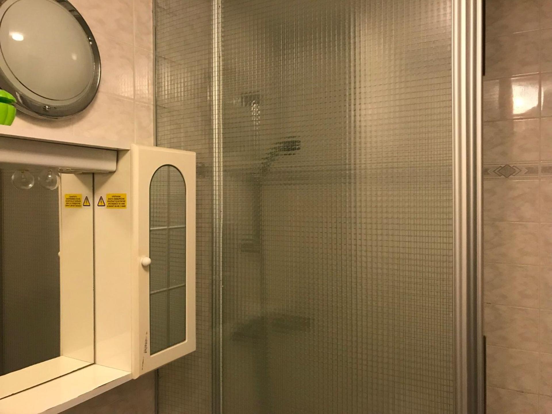 Double or Twin Room with Balcony - Photo 6