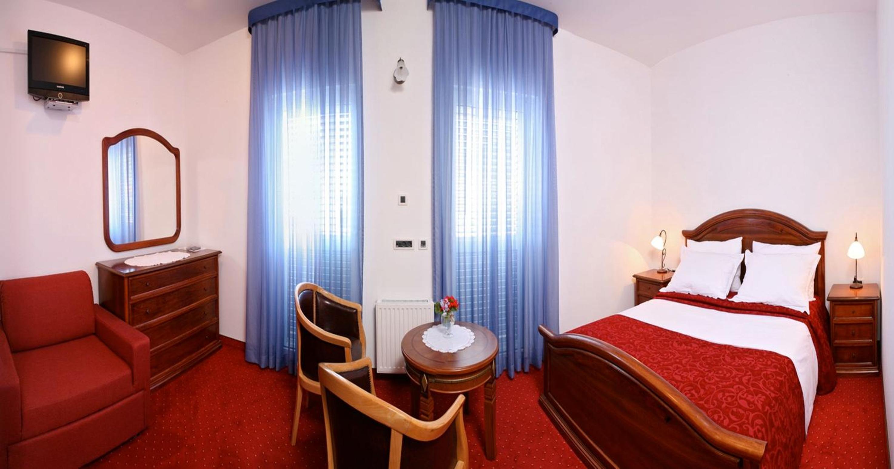 Luxury Double Room with Balcony and Sea View photo 2