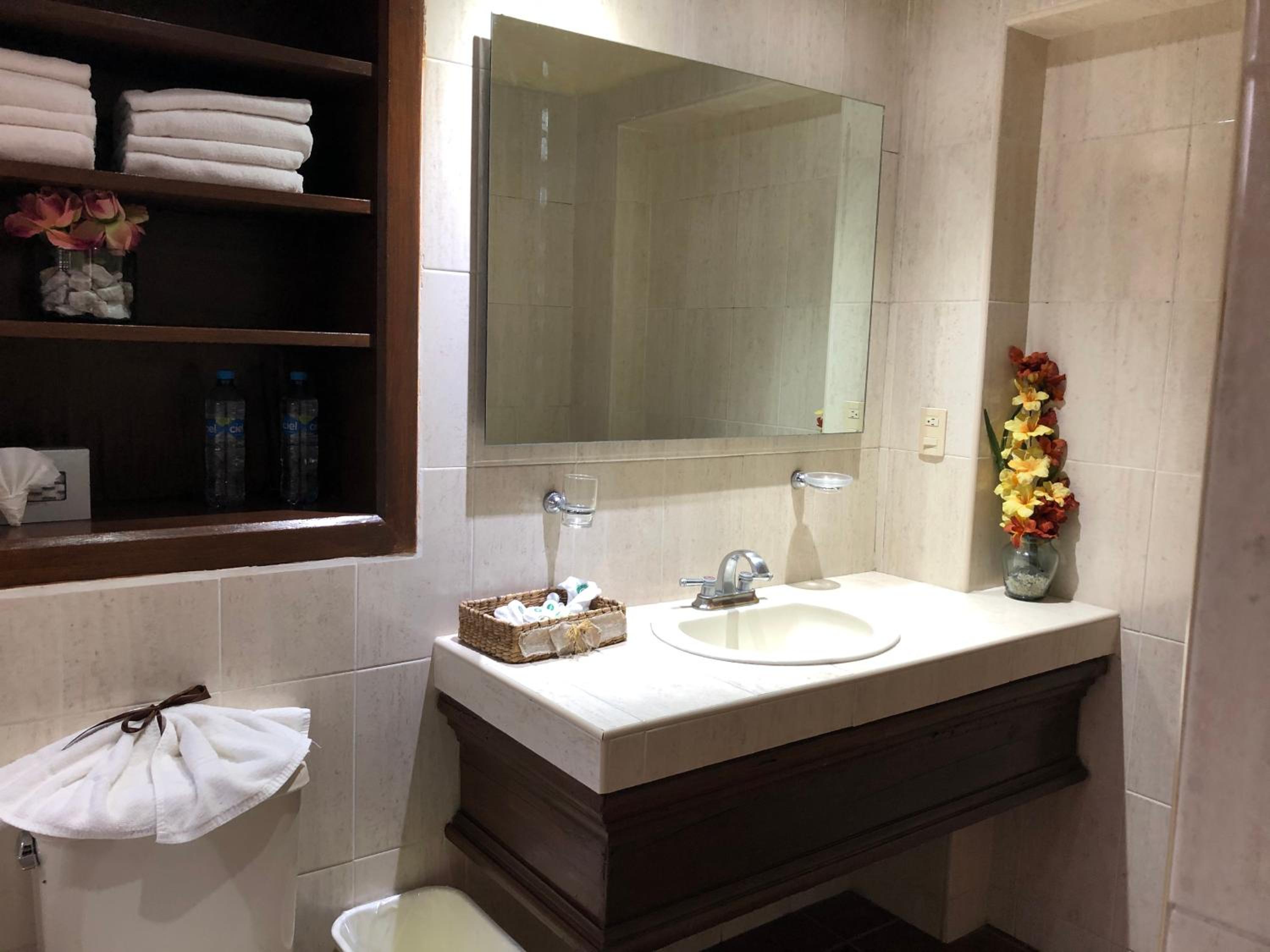 Standard Double Room - Photo 4